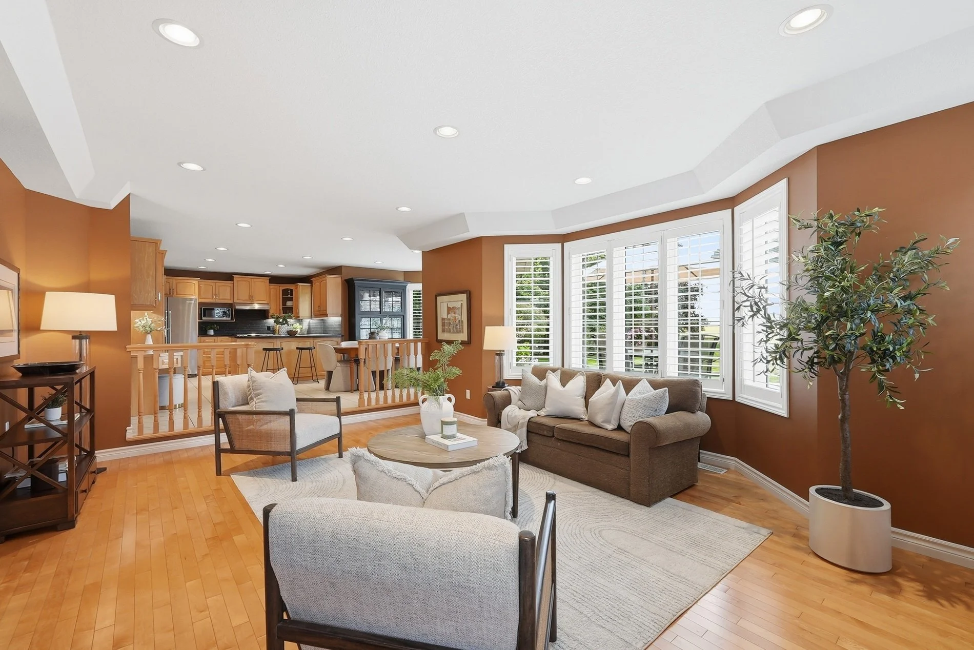 22_36 weberlyn crescent- 018.jpg