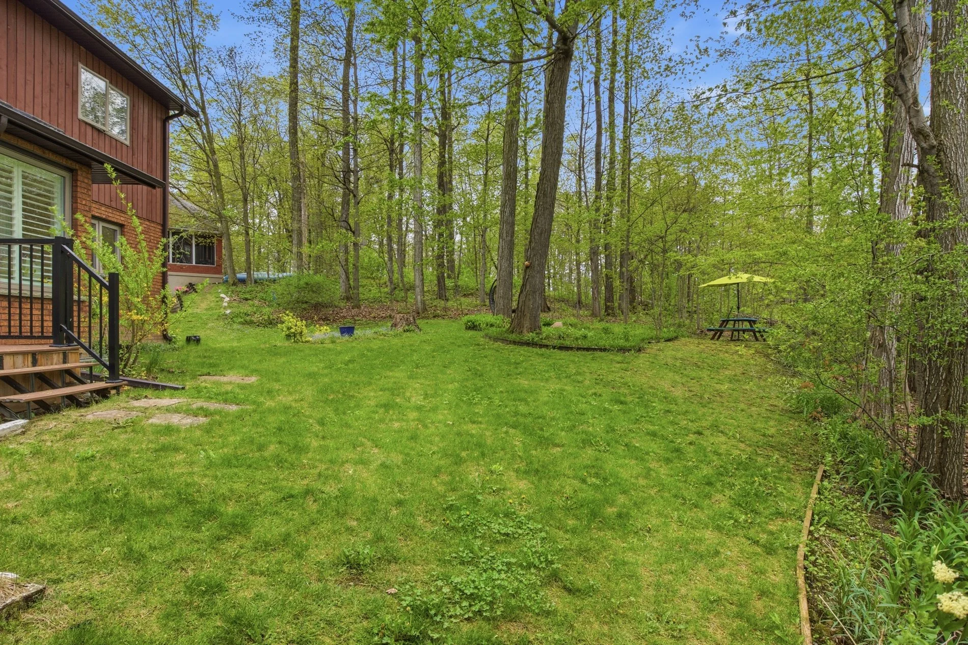 84_20 huntingdale pl- 072.jpg