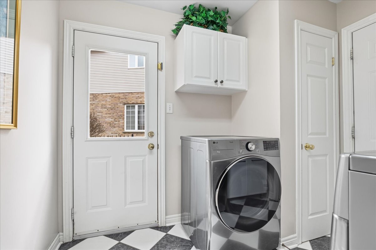 13-54 Woodcrest Crt -0667.jpg