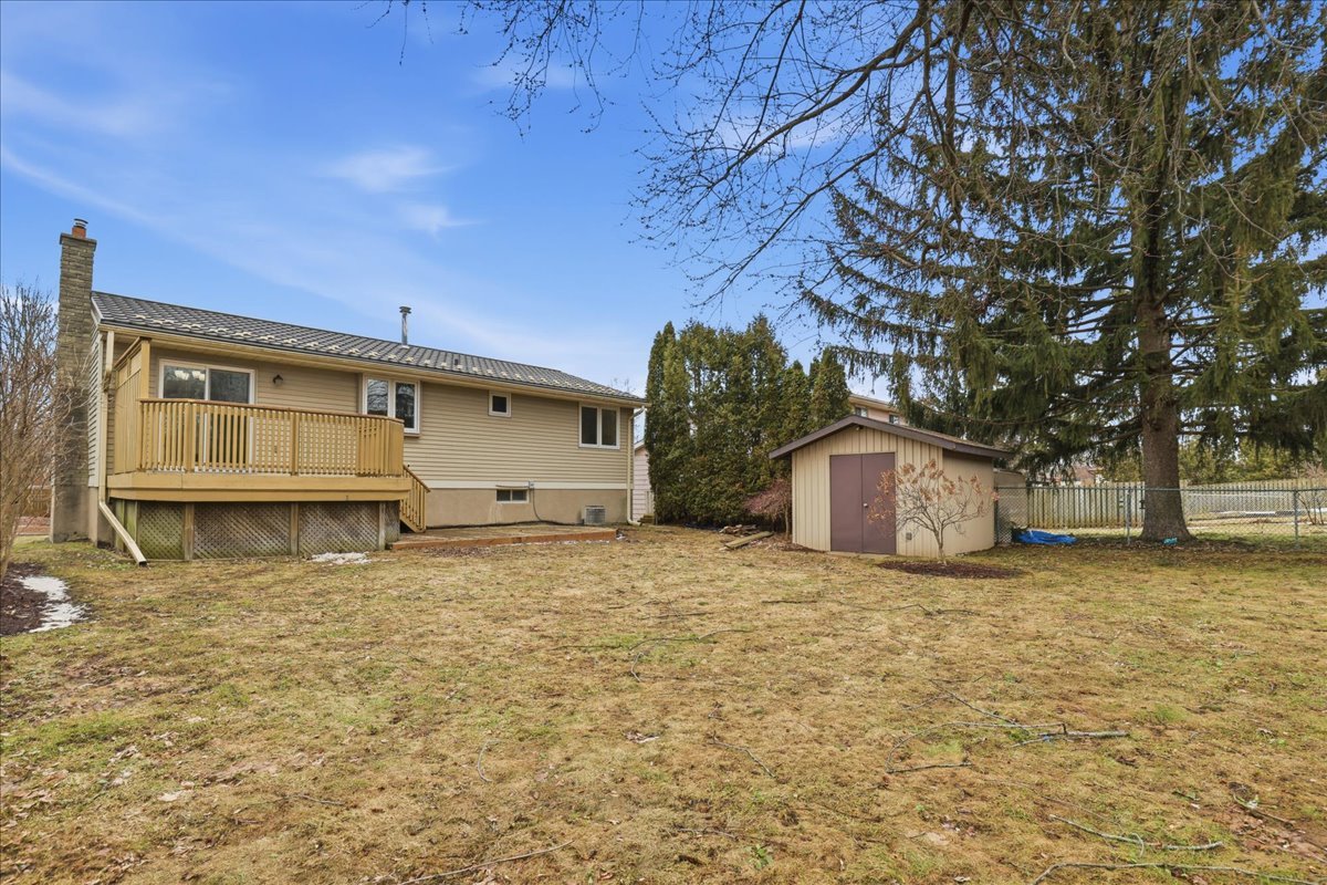 41-105 White Pine Cres 5G5A1390.jpg