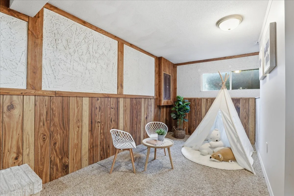 30-105 White Pine Cres 5G5A1351.jpg