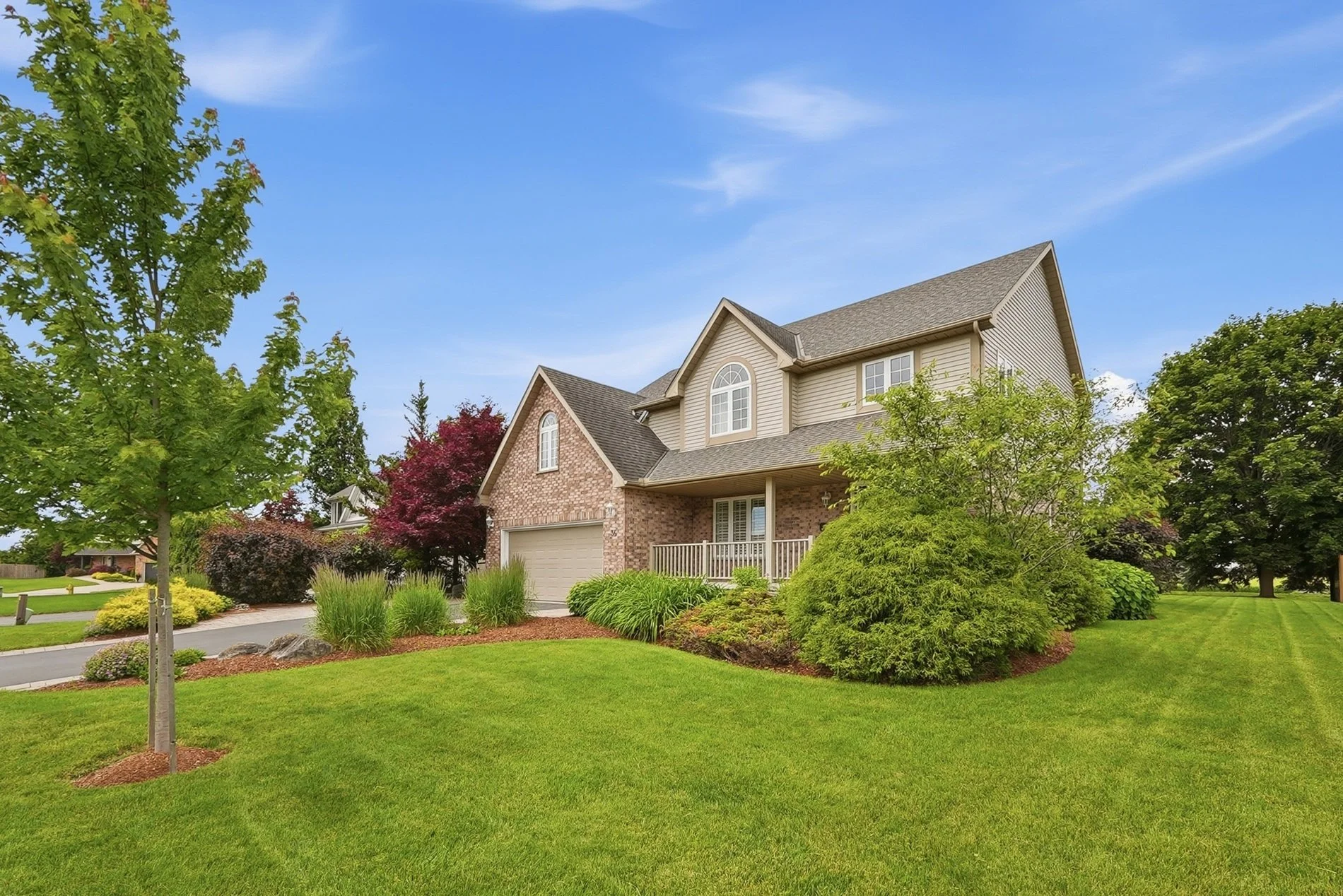 9_36 weberlyn crescent- 07.jpg