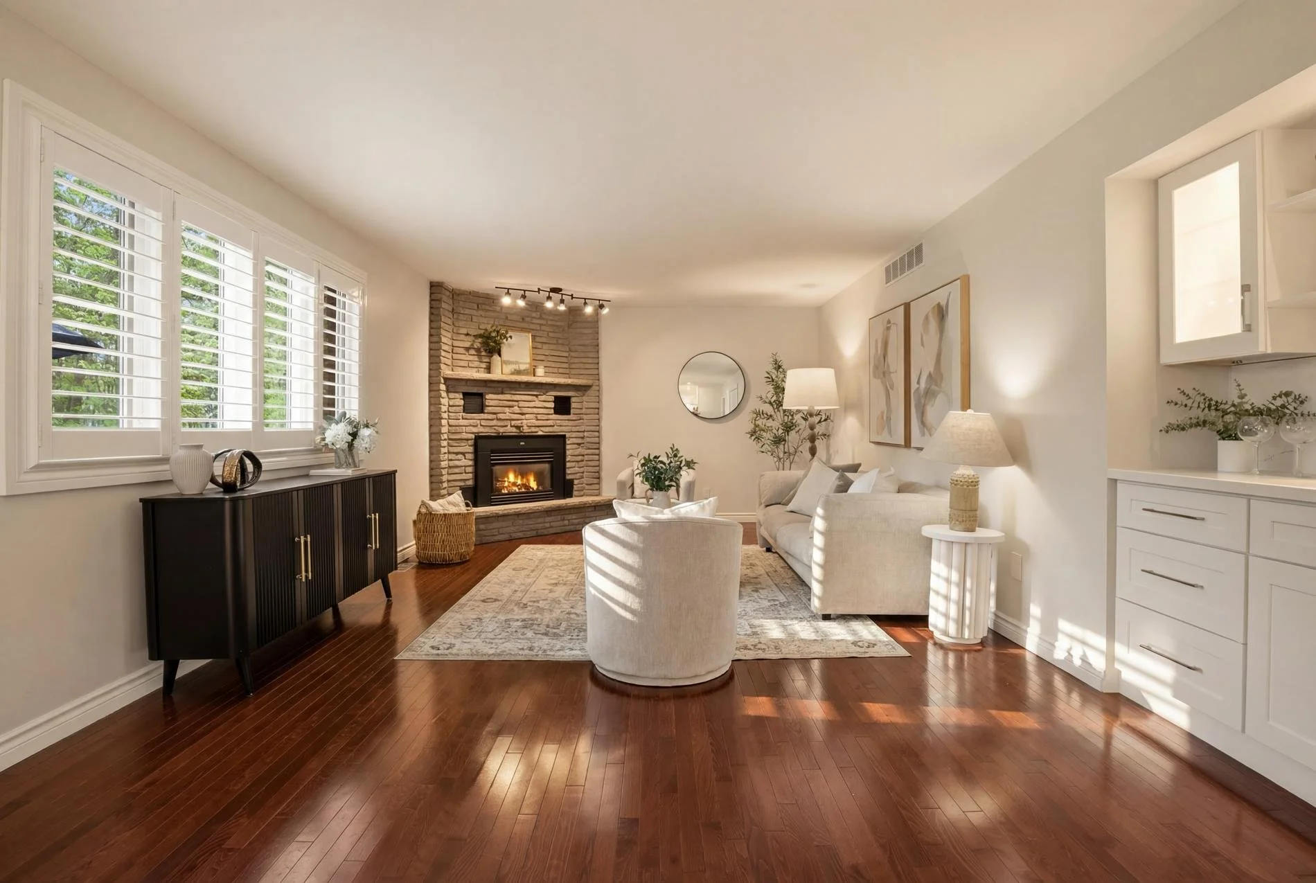 36_20 huntingdale pl- 027 a&d lighting edit.jpg