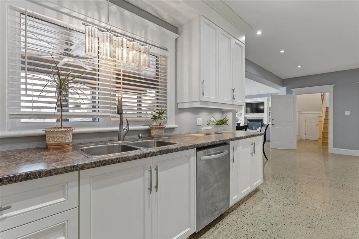 046-86 Canters Close Int-0144.jpg