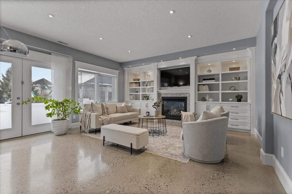 047-86 Canters Close Int-0150.jpg