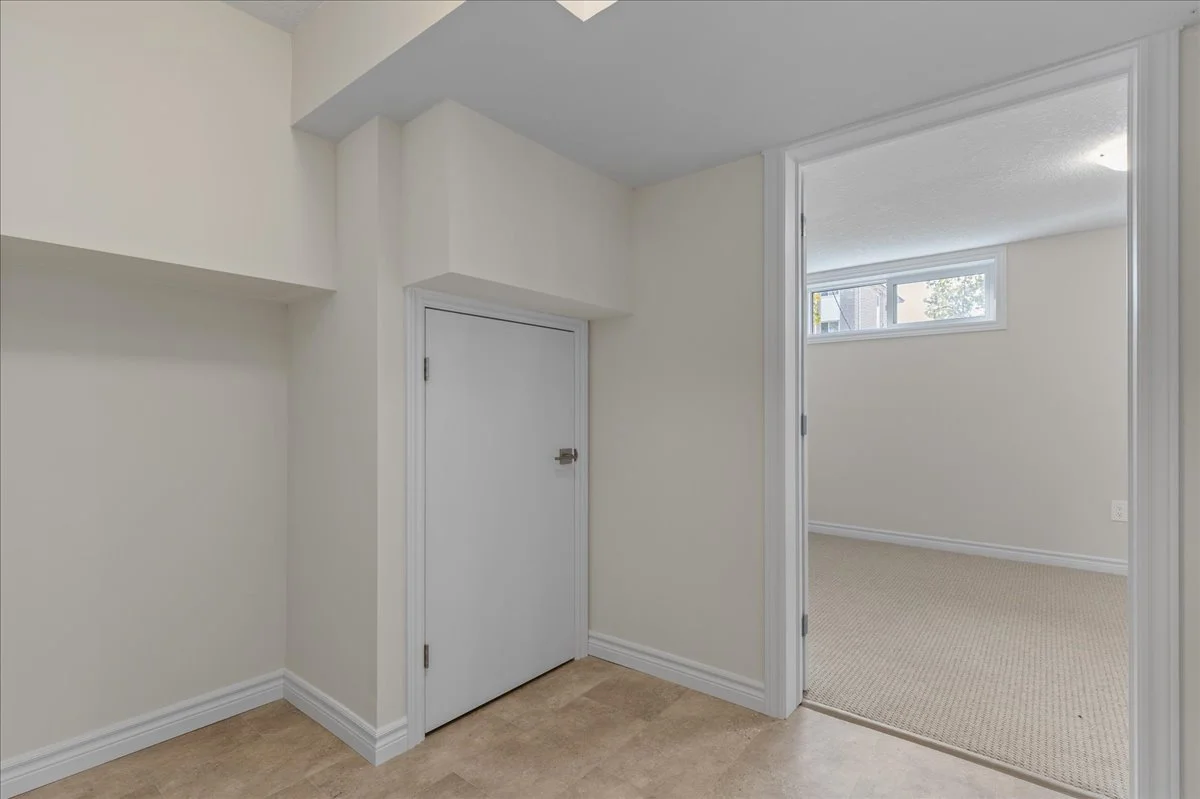 23-111 Second Ave Int-0417.jpg