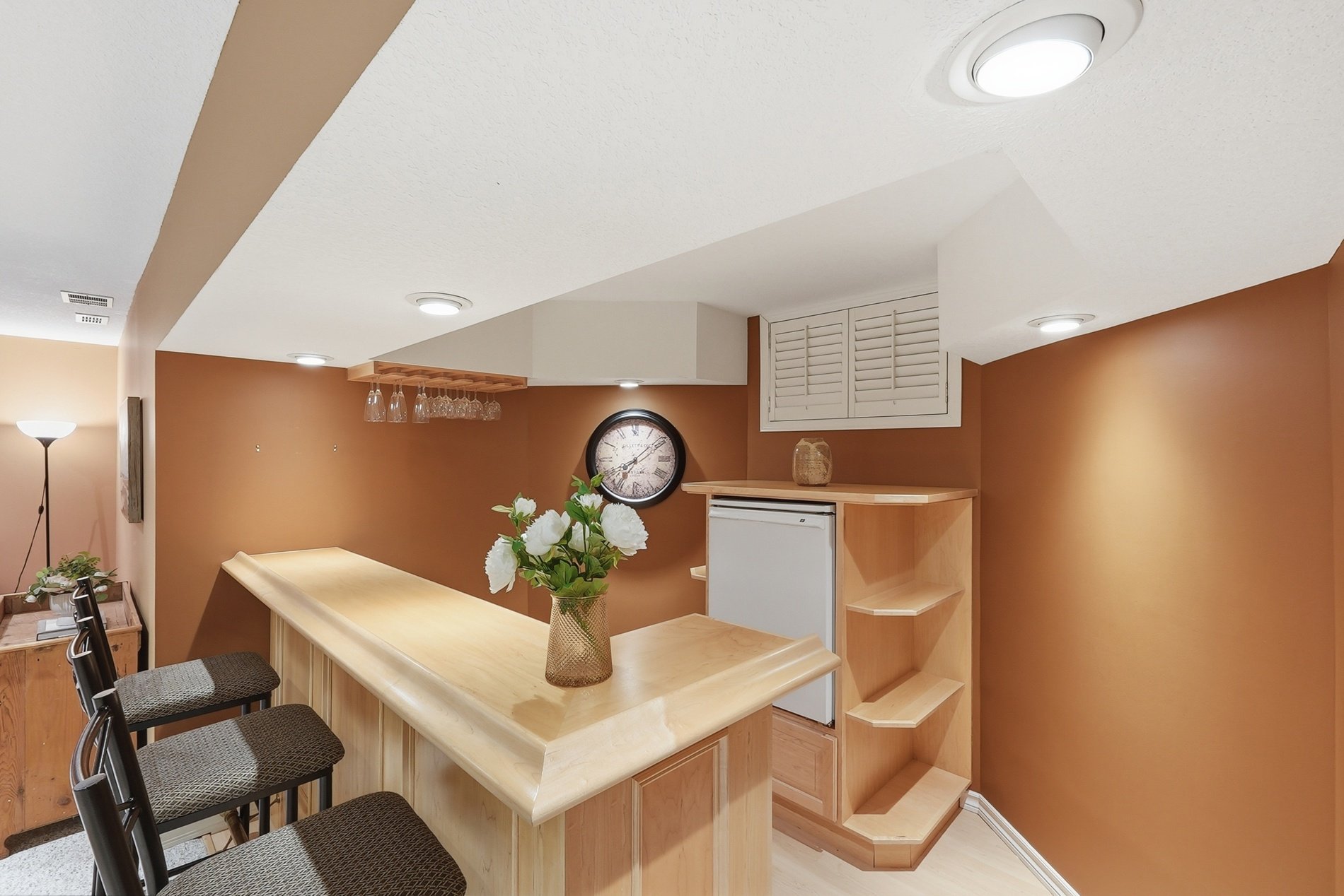 64_36 weberlyn crescent- 052.jpg