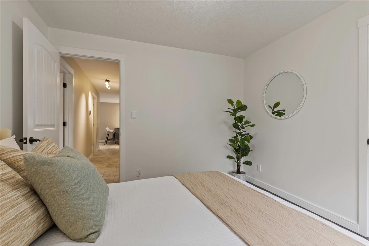 28-927405 Oxford Rd 8 Int-1836.jpg