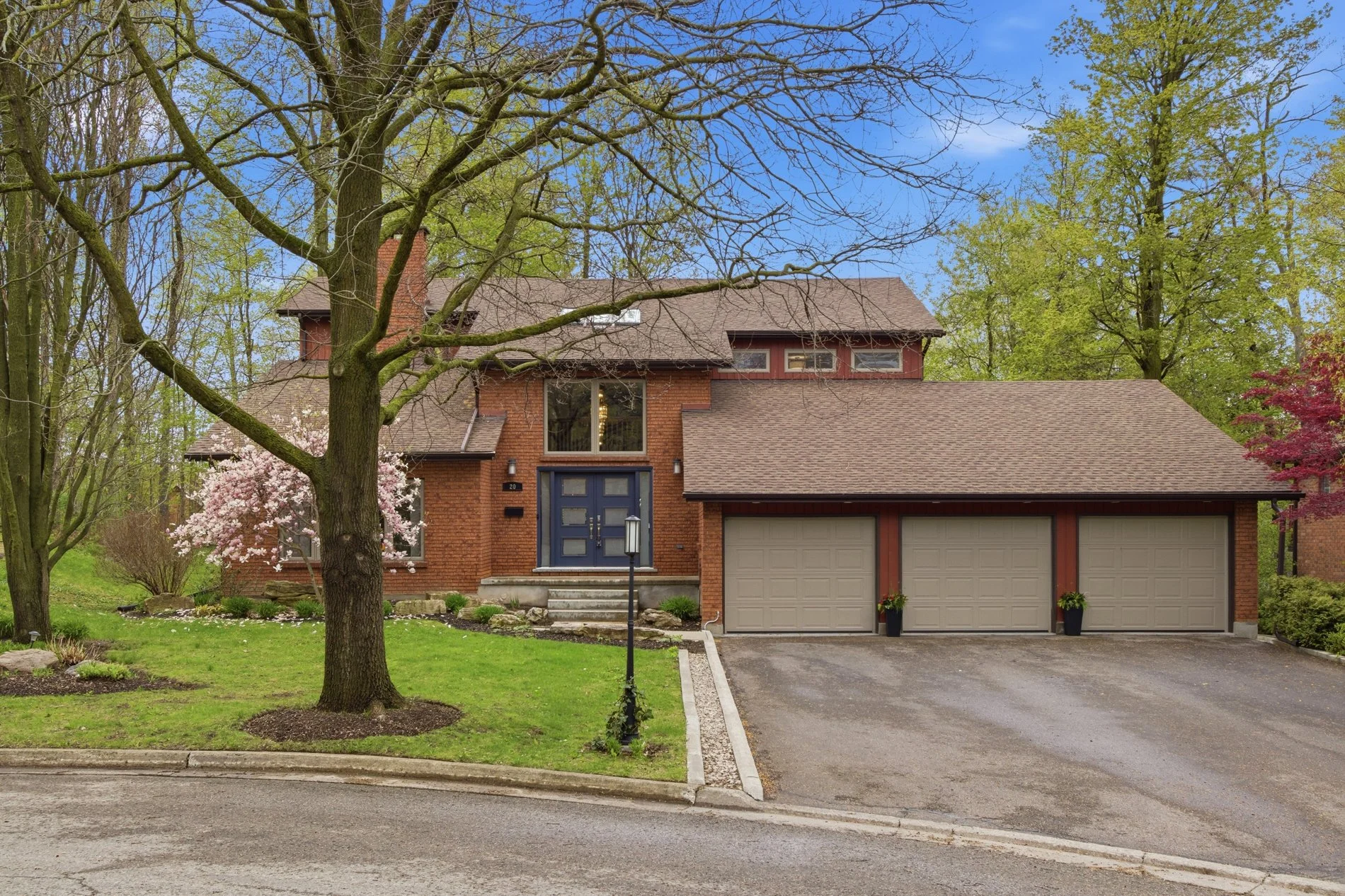 6_20 huntingdale pl- 05.jpg
