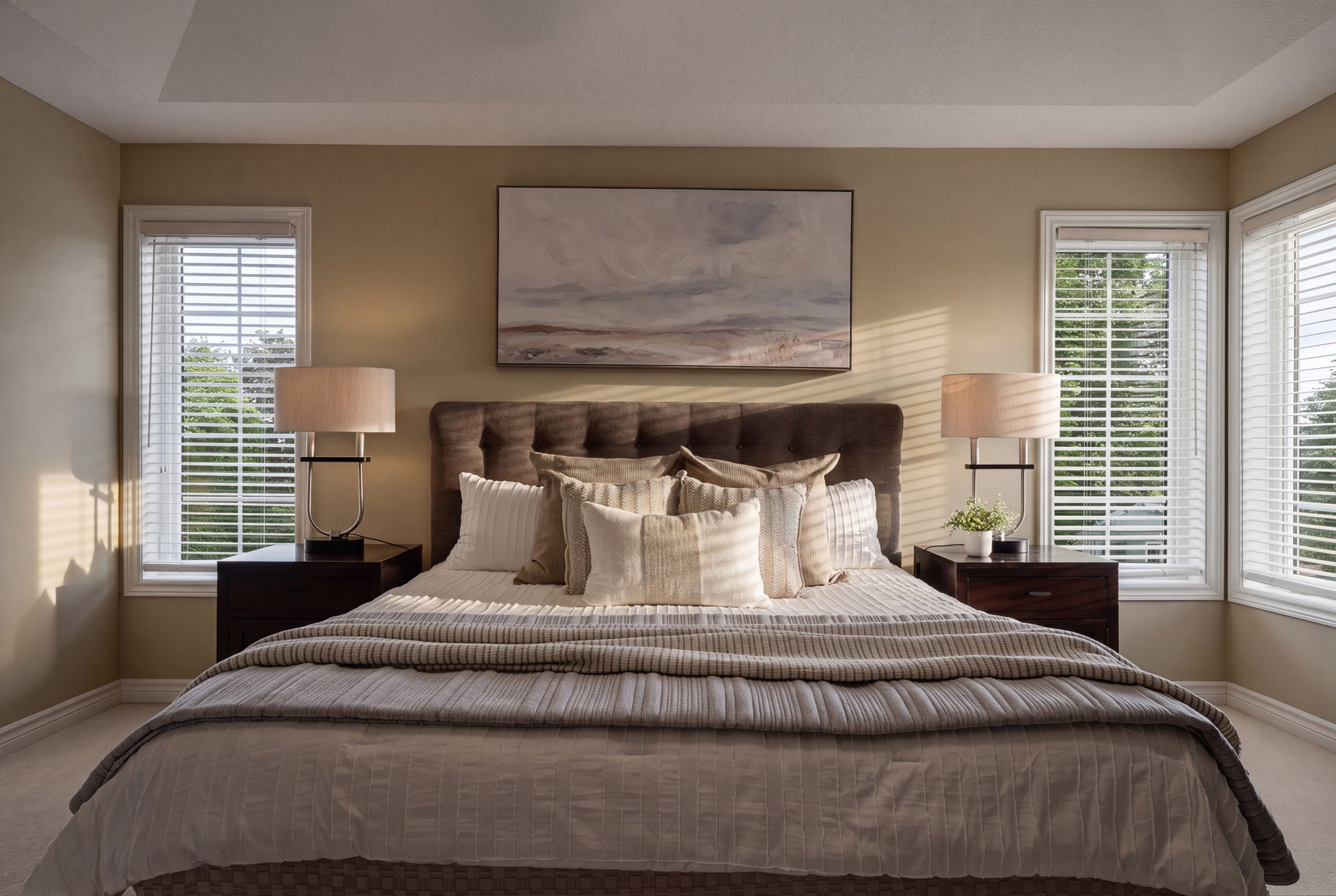 43_36 weberlyn crescent- 033 a & d lighting edit.jpg