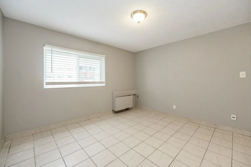 044-96 Duke St West, Kitchener--16_m.jpg