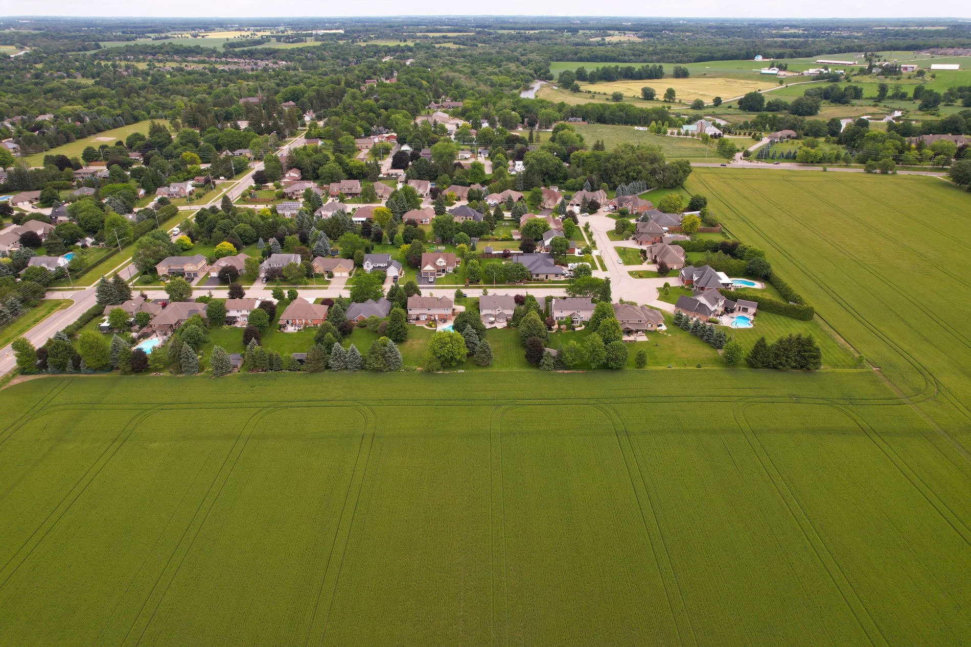 83_36 weberlyn crescent- 071.jpg