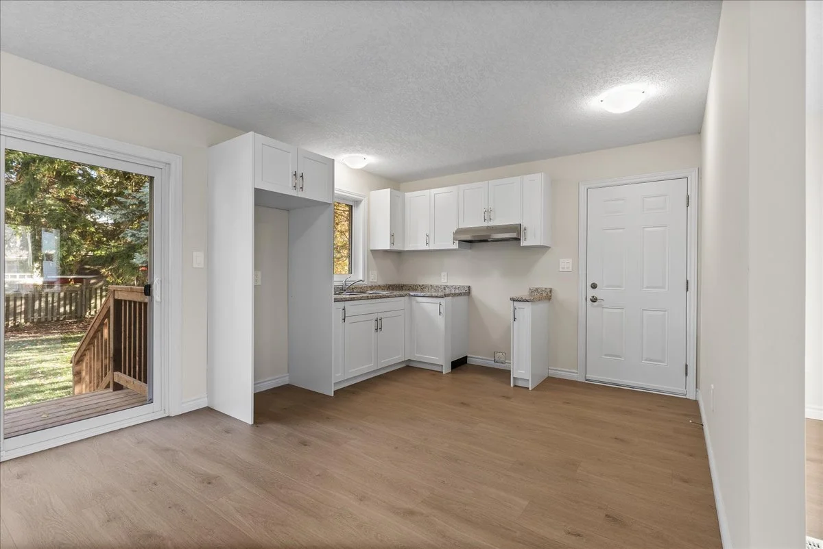 08-111 Second Ave Int-0366.jpg