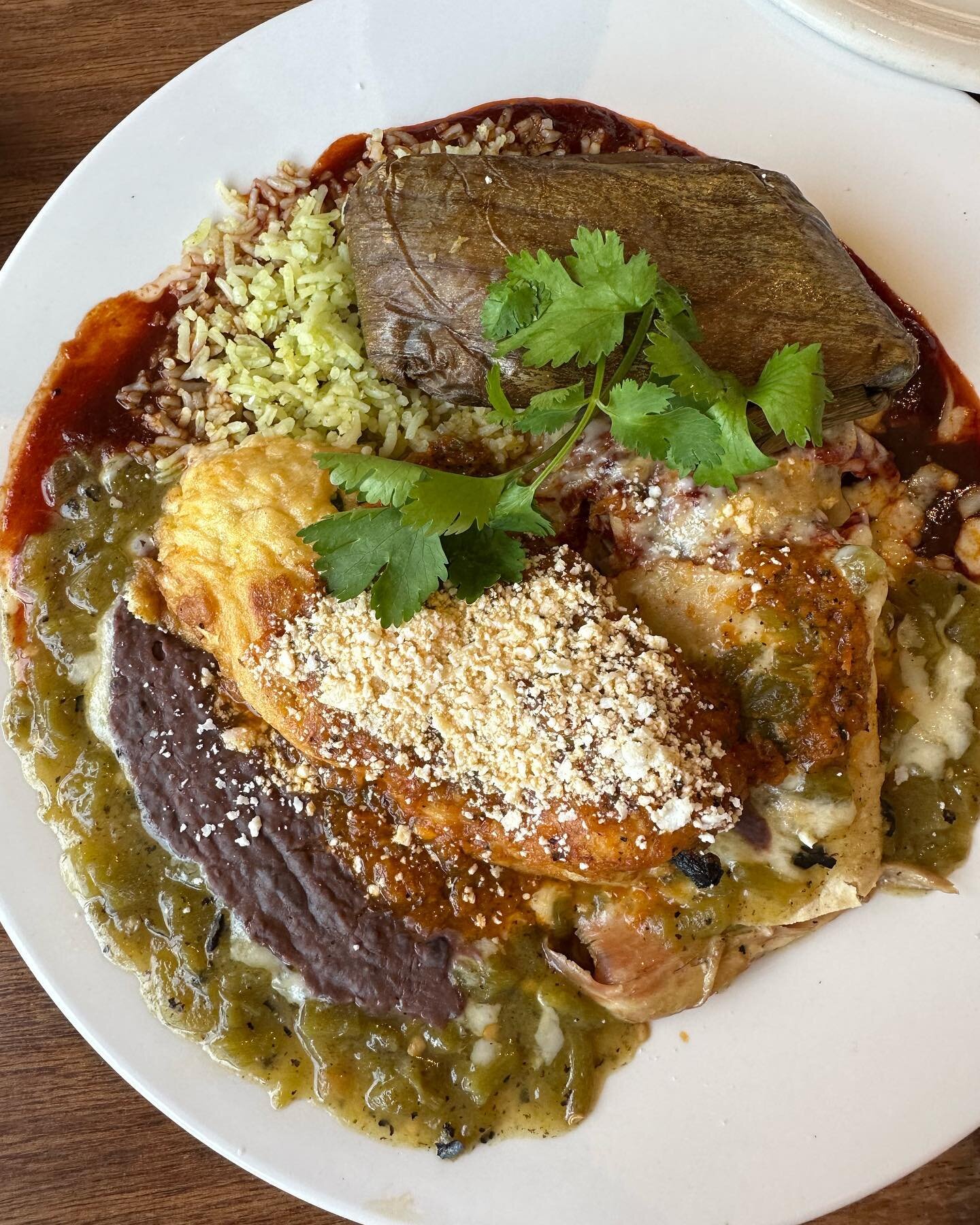 New Mexico! Green chili everything 💚#newnexico #santafe #greenchili #tamales #enchiladas @cafe_pasquals