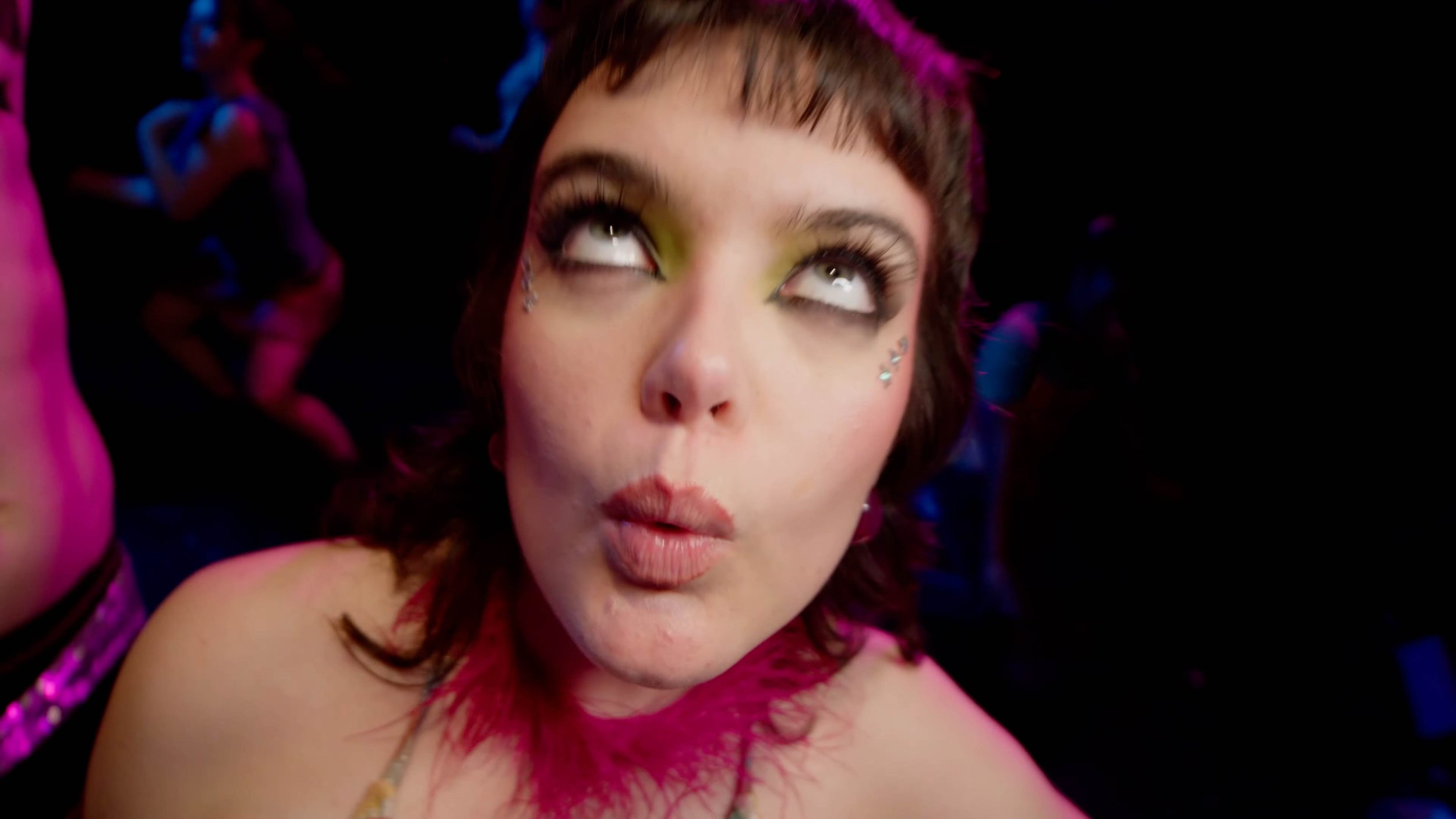 BILLIONAIRES - HOT (OFFICIAL MUSIC VIDEO) 1-7 screenshot.jpg