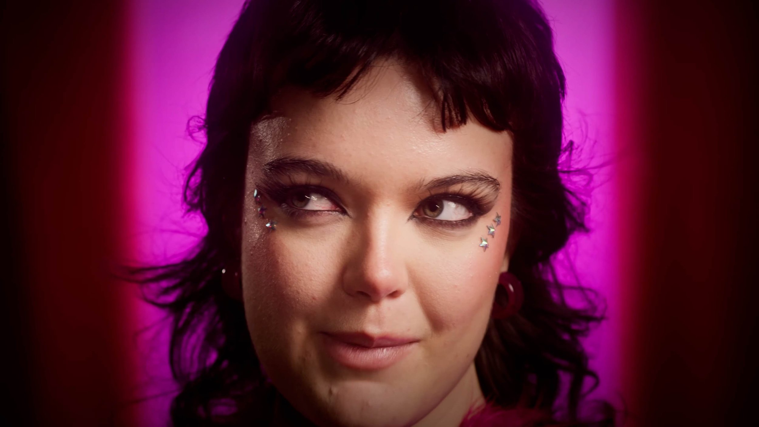 BILLIONAIRES - HOT (OFFICIAL MUSIC VIDEO) 0-9 screenshot.jpg