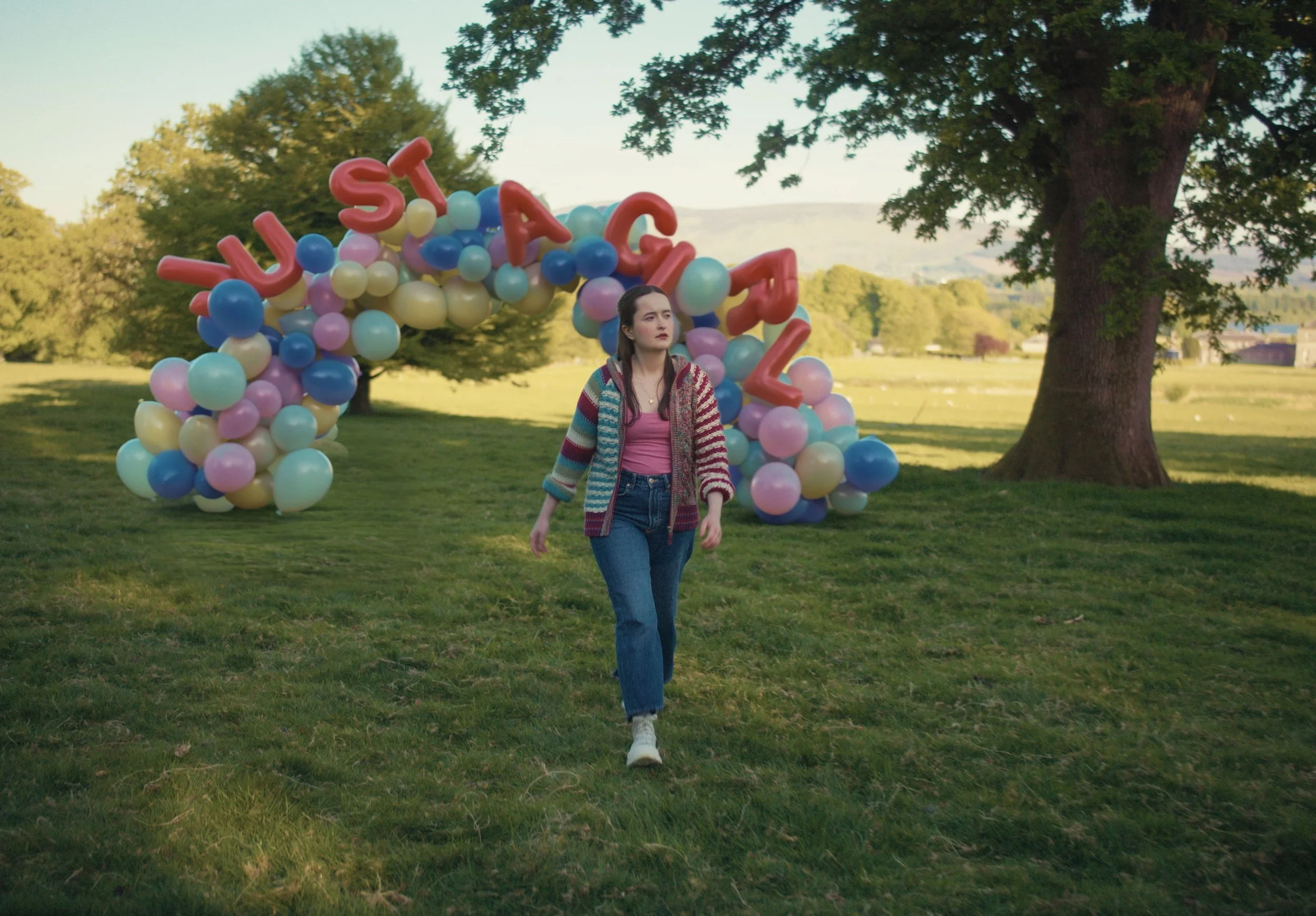 Screengrabs of Just A Girl_1.2.1-min.jpg