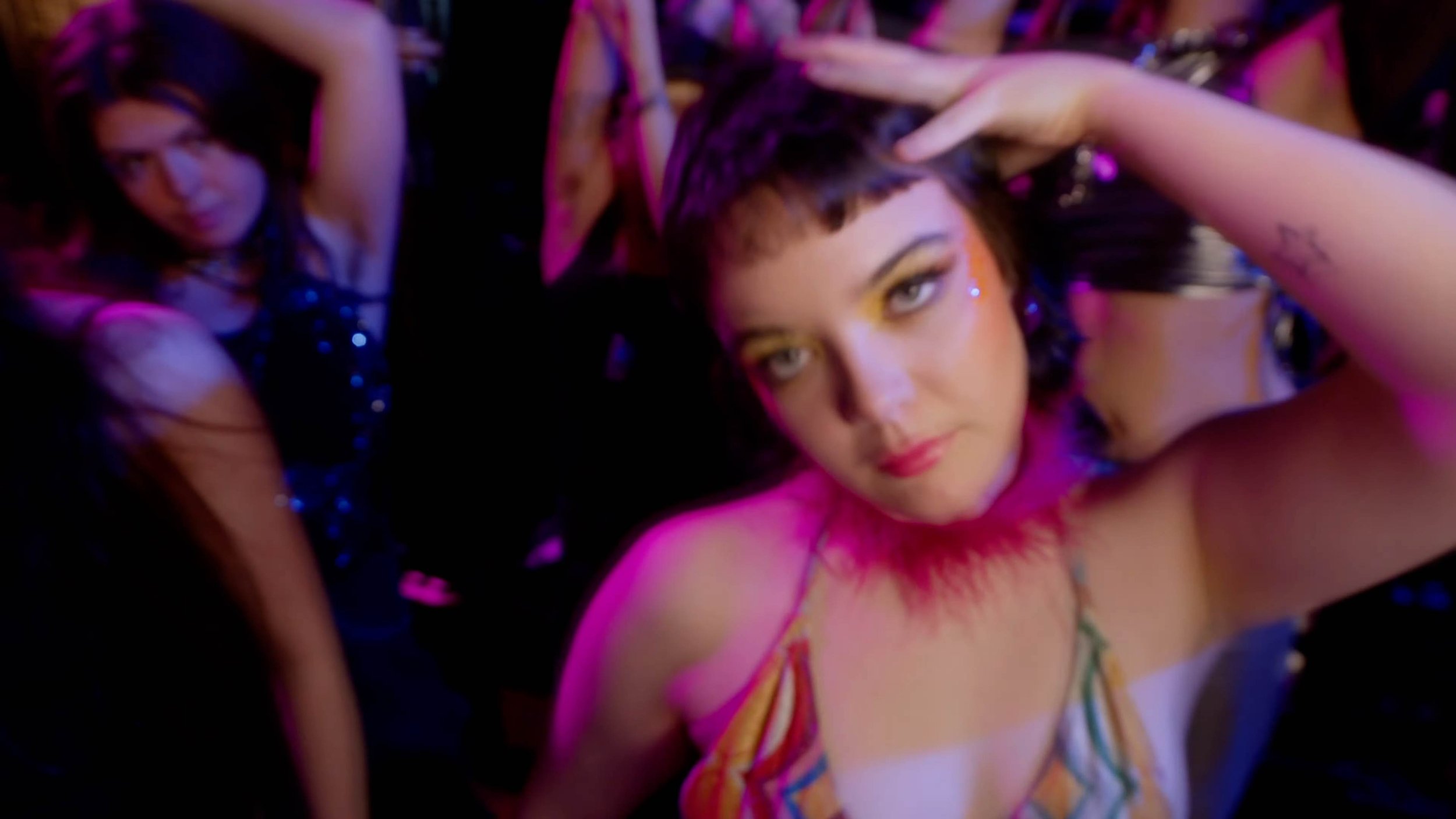 BILLIONAIRES - HOT (OFFICIAL MUSIC VIDEO) 3-33 screenshot.jpg