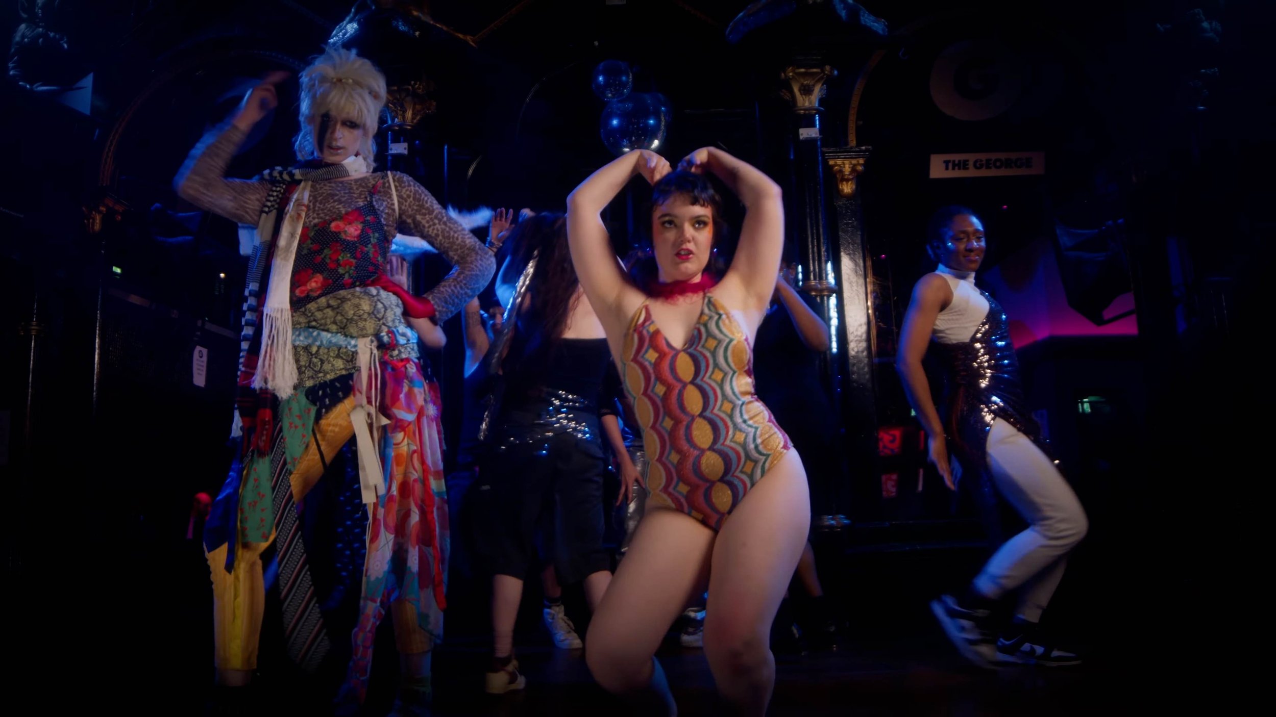 BILLIONAIRES - HOT (OFFICIAL MUSIC VIDEO) 1-44 screenshot.jpg