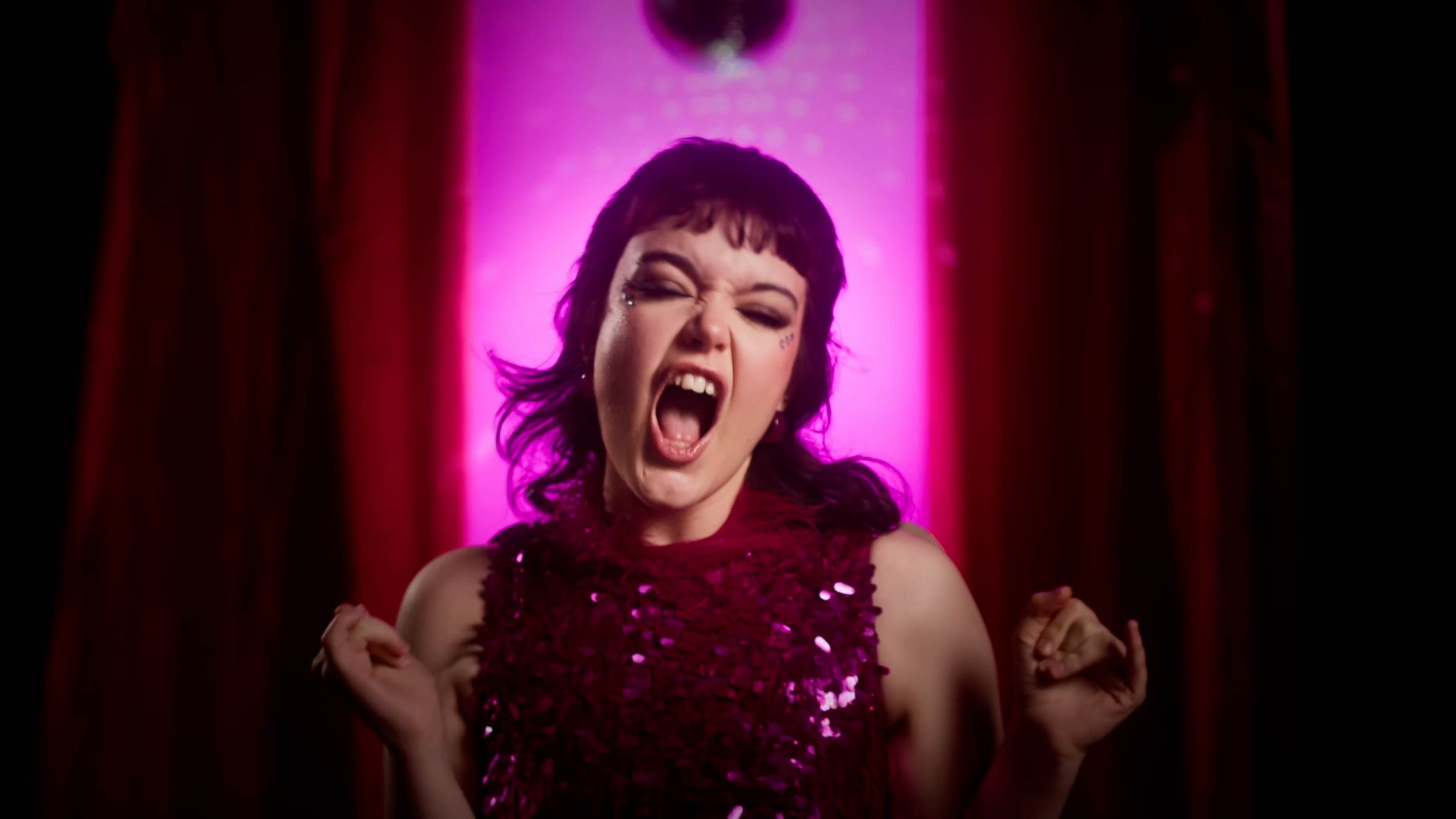 BILLIONAIRES - HOT (OFFICIAL MUSIC VIDEO) 0-34 screenshot.jpg