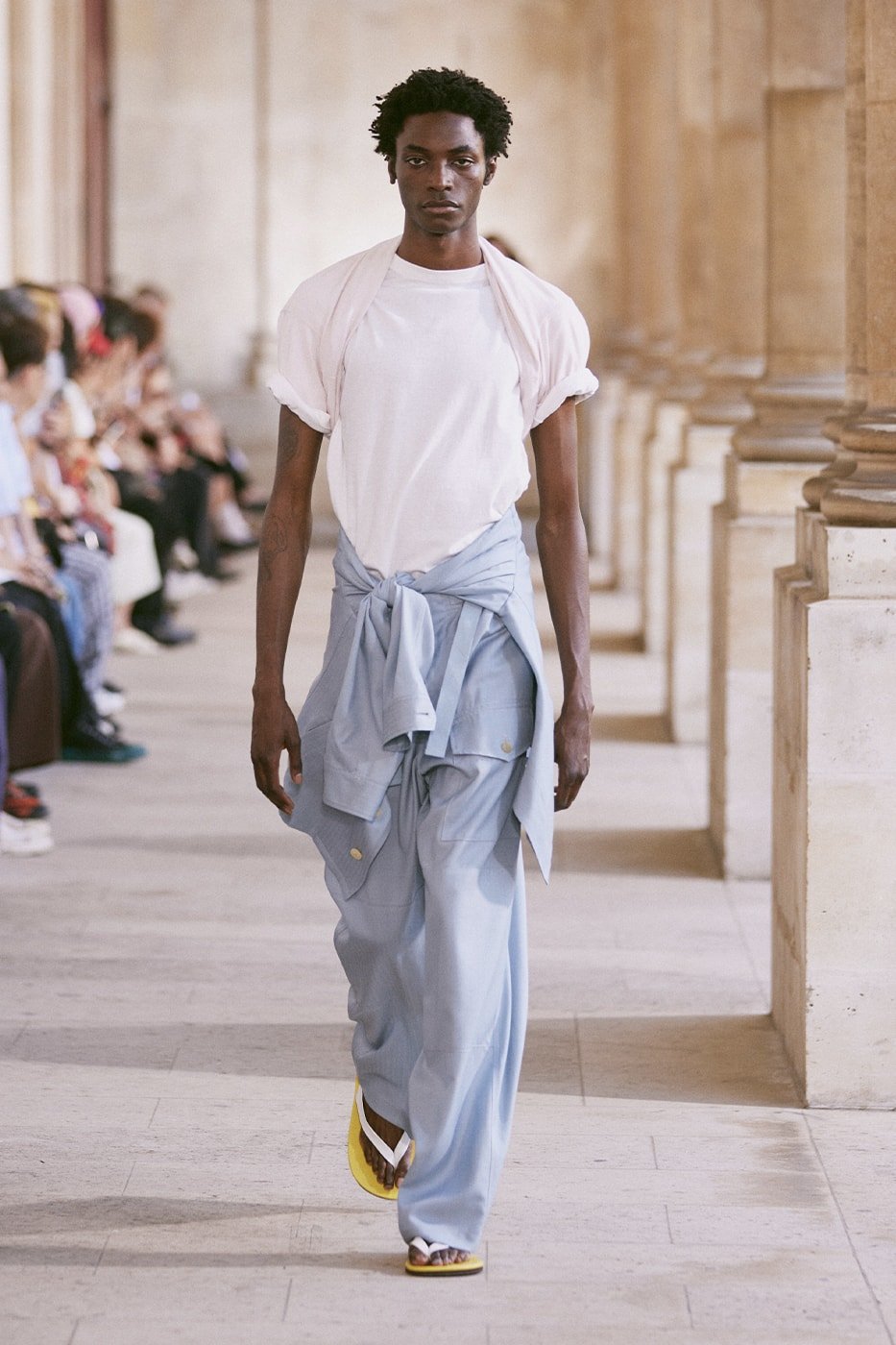 https---hypebeast.com-image-2025-06-24-auralee-spring-summer-ss-2026-paris-fashion-week-runway-044.jpg