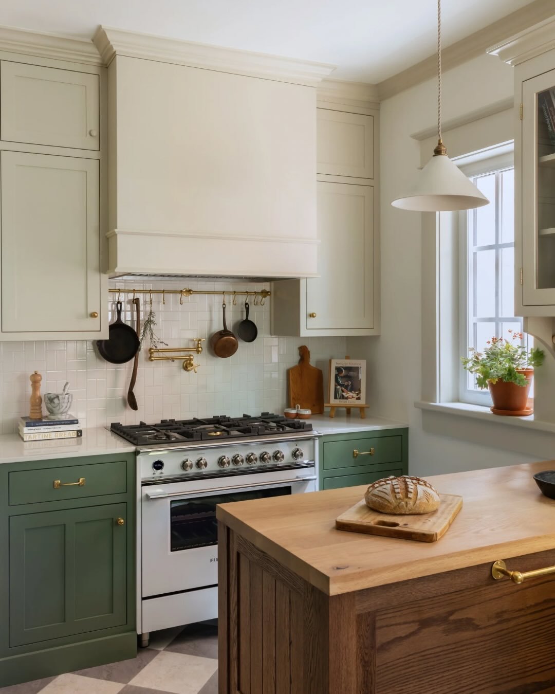 Beulah, Beulah, Beulah. What to say about project Beulah. Not only is it a cozy home to share in a cozy season, but it feels like a perfect culmination to the year. 

This design is the manifestation of our new year&rsquo;s proclamation of creative f