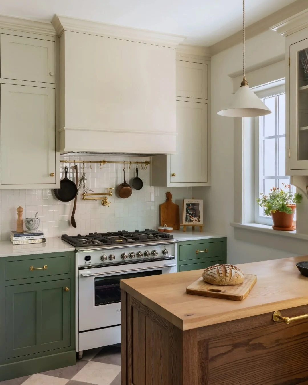 Beulah, Beulah, Beulah. What to say about project Beulah. Not only is it a cozy home to share in a cozy season, but it feels like a perfect culmination to the year. 

This design is the manifestation of our new year&rsquo;s proclamation of creative f