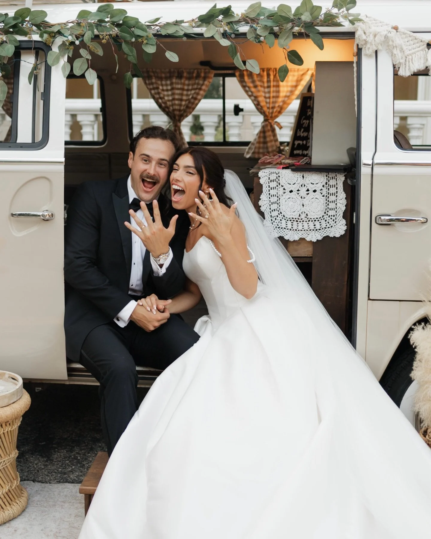 ✨Engagement season fun fact: Between Thanksgiving and Valentine&rsquo;s Day, nearly 40% of couples get engaged. 🚨So, if you&rsquo;re expecting a ring soon, go ahead and save this. Wedding vendors everywhere are ready and waiting to help you bring yo