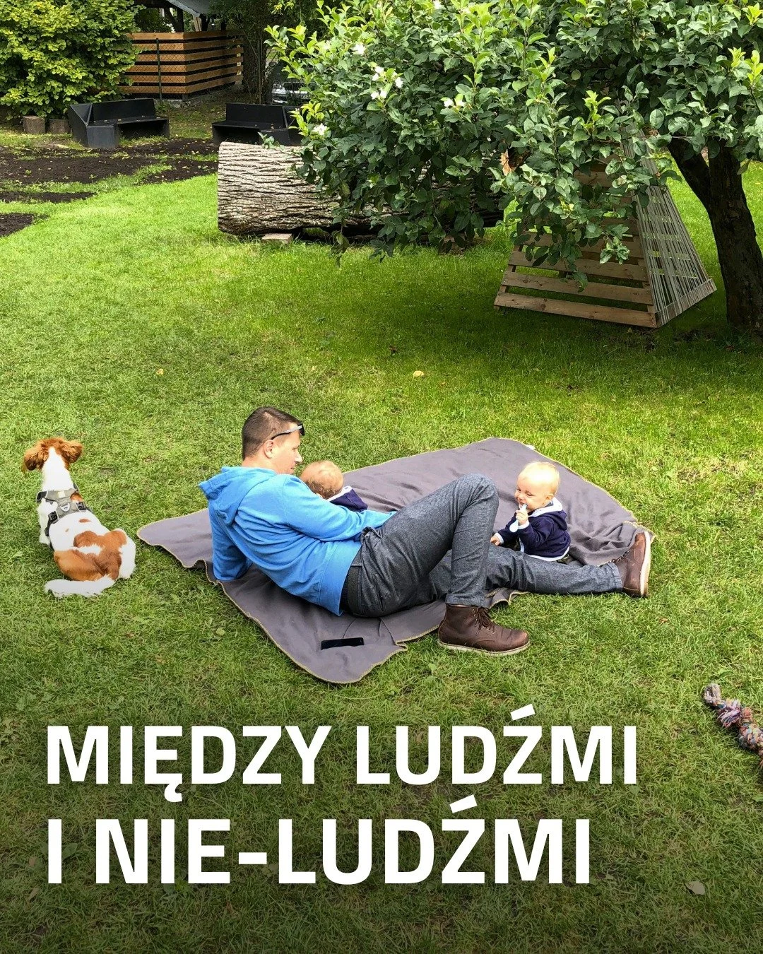 Nasz ogr&oacute;d jest otwartą, atrakcyjną i stale rozwijaną przestrzenią publiczną. To miejsce eksperymentu, nieustannie testujemy w nim r&oacute;żne rozwiązania, aby stawał się coraz bardziej przyjazny i bezpieczny. Tutaj będziemy o tym opowiadać. 
