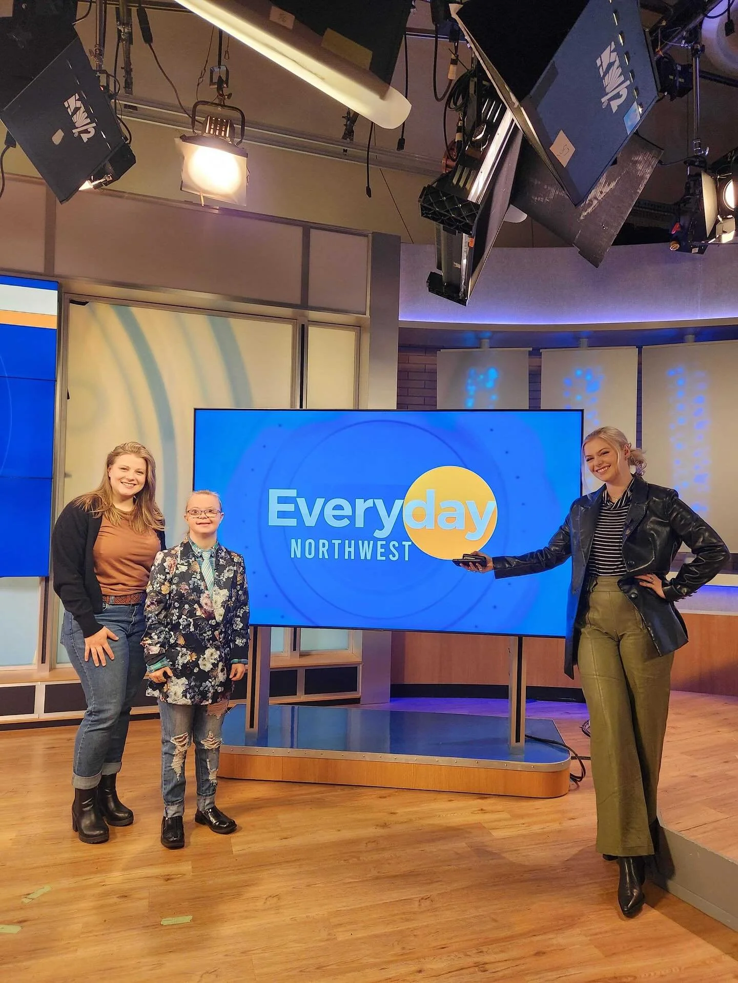 In case you missed it: Iris was a featured guest on Everyday Northwest earlier this month to promote her solo exhibition, &ldquo;Mercury.&rdquo; You have until October 31st to catch it up at the 7 Cs Gallery, a street-side gallery viewed from the sid
