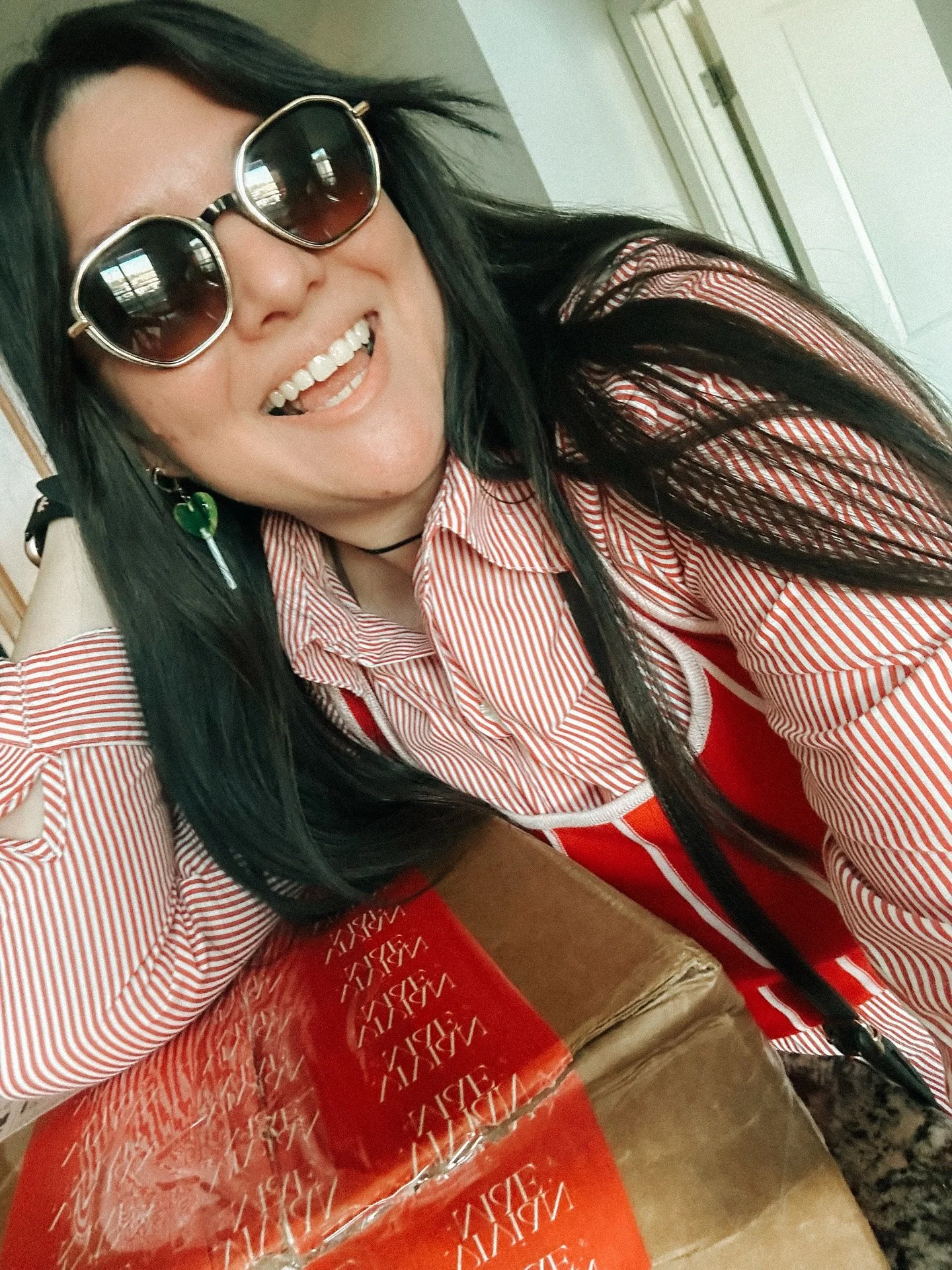 I matched my branding yesterday ❤️ 

I shipped my biggest box of inventory yet to this exclusively spicy bookstore 👀 @heatwavebooks2024 and lemme tell you, their website is 🔥🔥🔥🔥🔥🔥🔥

Thank you so much Heatwave, you guys are amazing! So gratefu