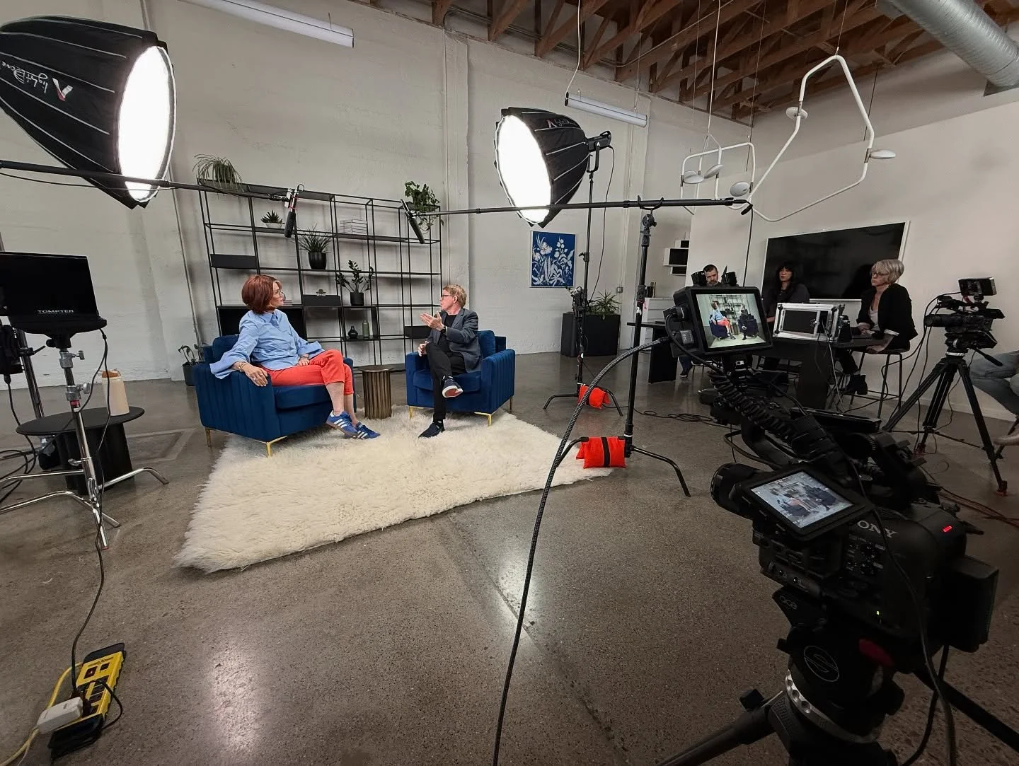 Another banger 2-day session with @docebolearn Thanks @djsatva for bringing me on! 

#setlife #filmmaking #videography @sonycine @sachtlersystems @rodemic @djiglobal @aputure.lighting @smallhd @smallrig.us