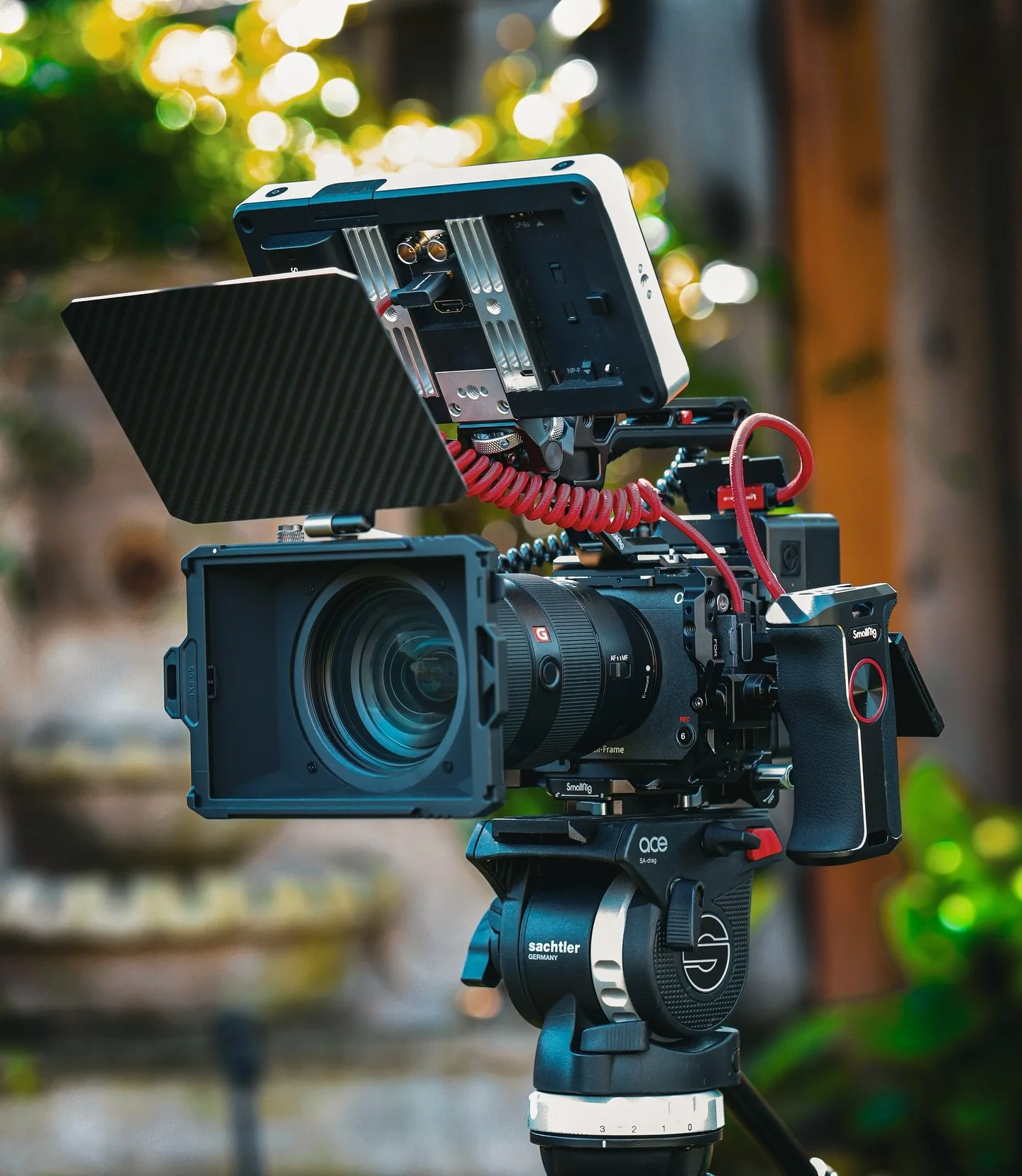 Finally joined the Sony cult🩸

#setlife #videoproduction #videography #cinema #cinematography #sony #fx3 #sonyfx3 #cameraporn #cinemarig #camerarig #smallhd #smallrig #sachtler #kondorblue #tilta @smallrig.us @sonycine @sonyprofilmmaking @sonyprousa