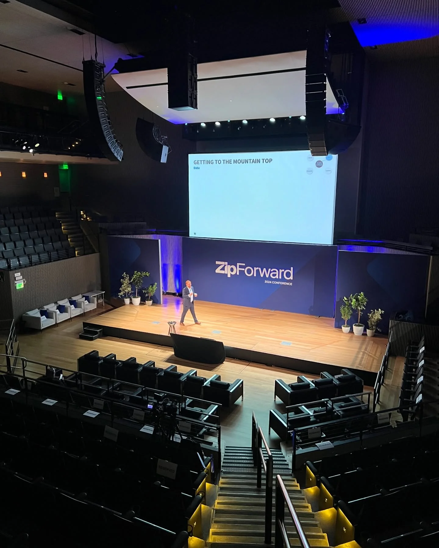 That&rsquo;s a wrap on a 2 day sprint for Zip Forward &lsquo;24 with special musical guest @bookertjonesmusic 

#setlife #videoproduction #videography #videographer #cameraporn #zip #bookertjones #canon #c200 #r5c #smallhd #smallrig #aputure #rode #a