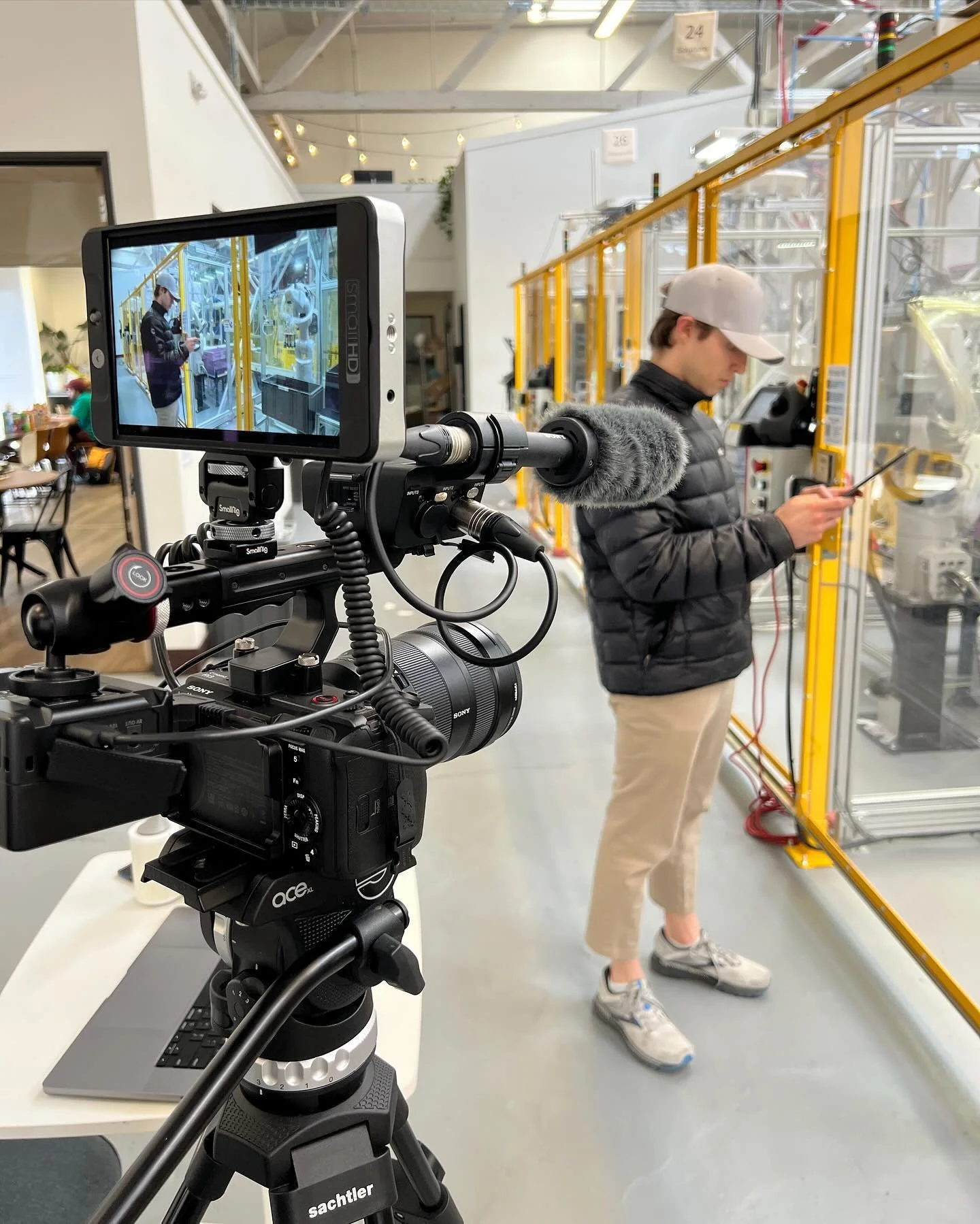 On set with Covariant shooting some AI powered robots 🤖🎥

#setlife #videoproduction #videography #cameraporn #filmmaking #covariant #robots #ai #sony #fx3 #sonyfx3 #smallhd #sachtler #sachtlertripods #smallrig #camerarig