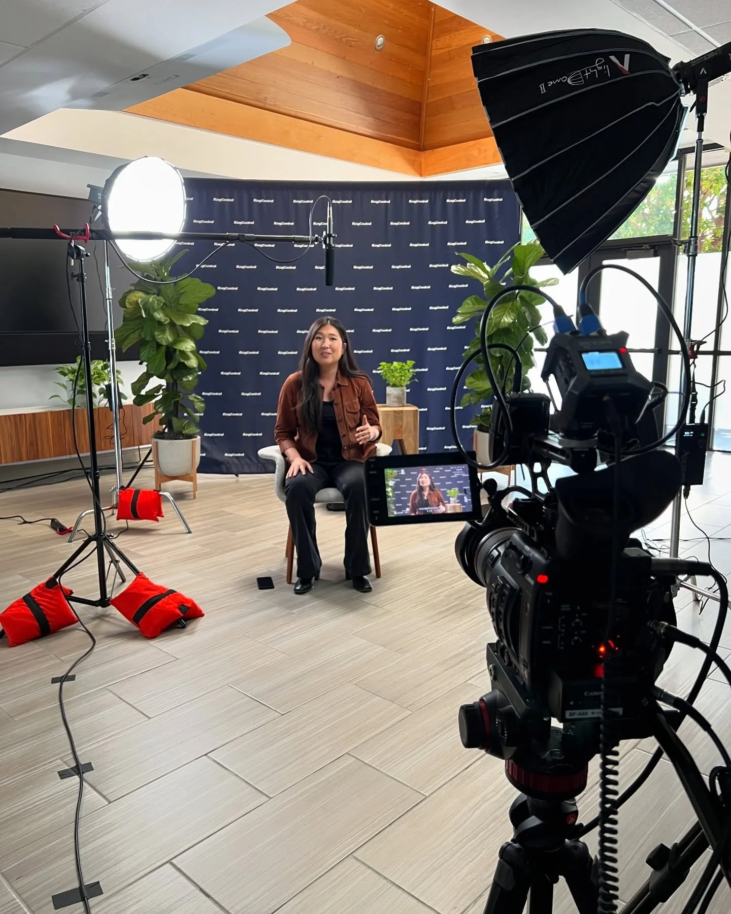 Had a great time shooting at @ringcentral HQ today! 

#setlife #videoproduction #videography #cinematography #cameraporn #canon #c200 #r5c #smallrig #aputure #sachtler #manfrotto #amaran #smallhd #zoom #atomossumo @amarancreators @aputure.lighting @c