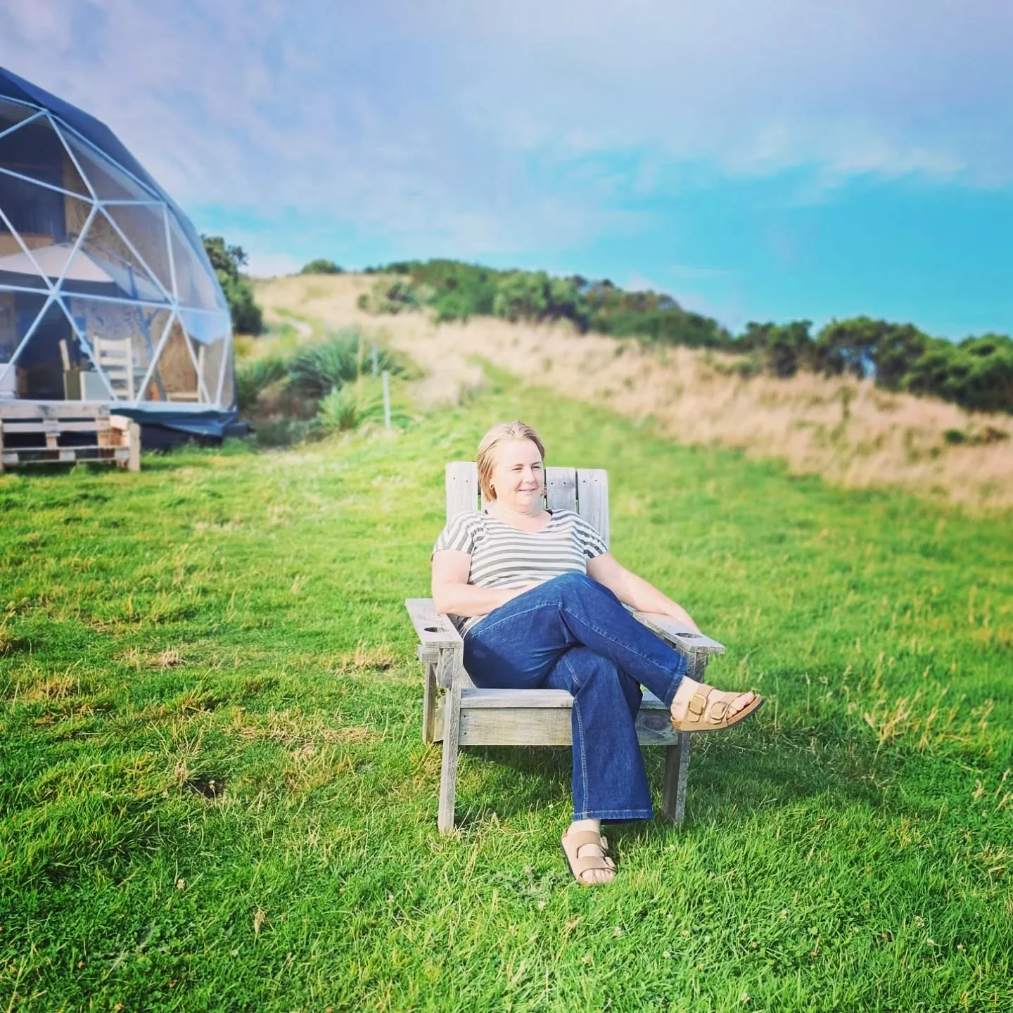 E noho rā New Zealand 🇳🇿 As always we had a blast reconnecting with the motherland surviving mozzie bites, a bee sting and small talk ( I appear to be out of practice for this Kiwi sport)

We saw:

🇳🇿 the sun, the beach, hills (some may call them