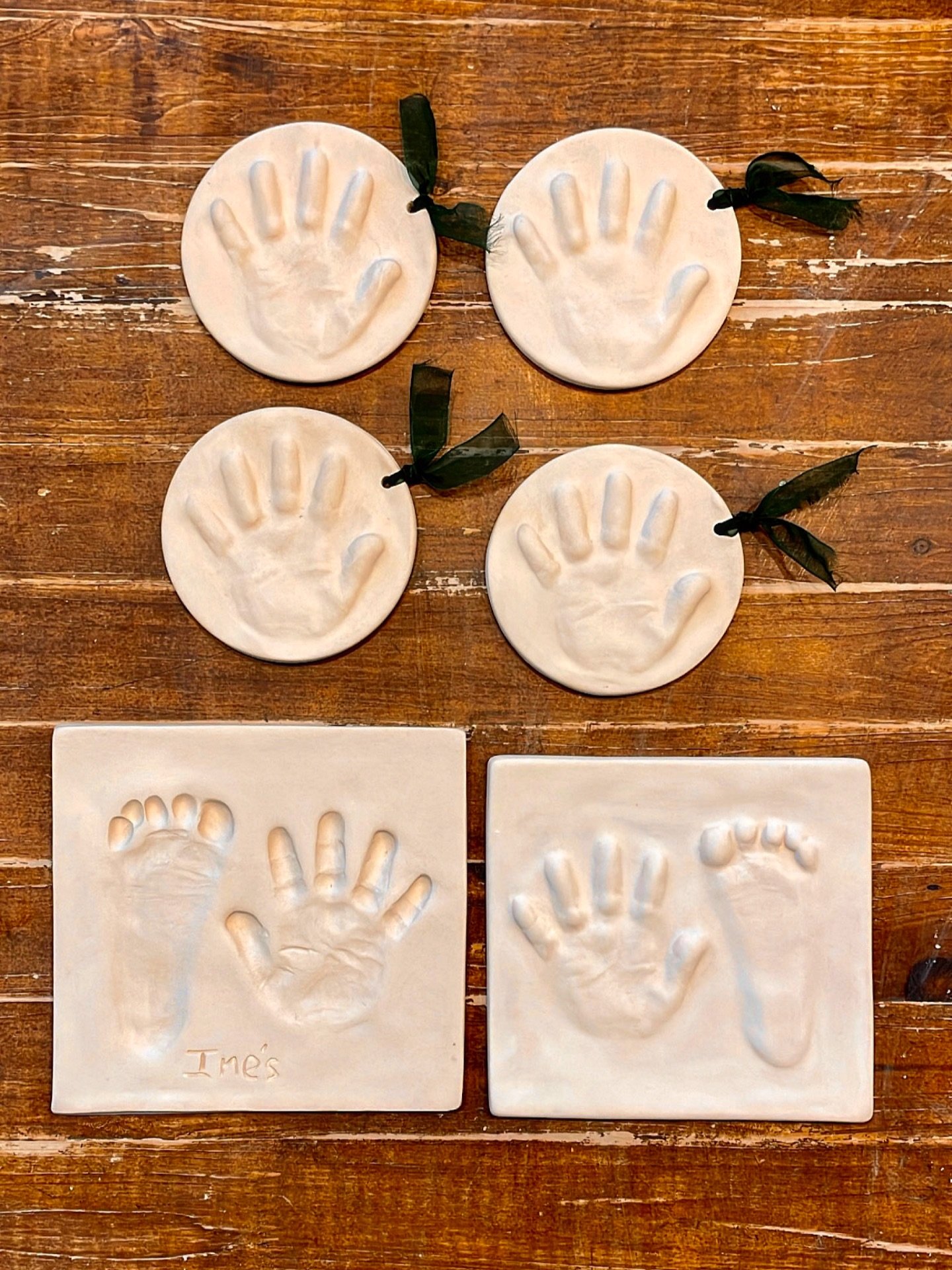 ✨ Huellas de beb&eacute; en cer&aacute;mica: un recuerdo para toda la vida ✨

En este taller podr&aacute;s crear un recuerdo &uacute;nico de tu beb&eacute;: sus huellitas en cer&aacute;mica, hechas con mucho cari&ntilde;o y cuidado 👣

Realizamos hue
