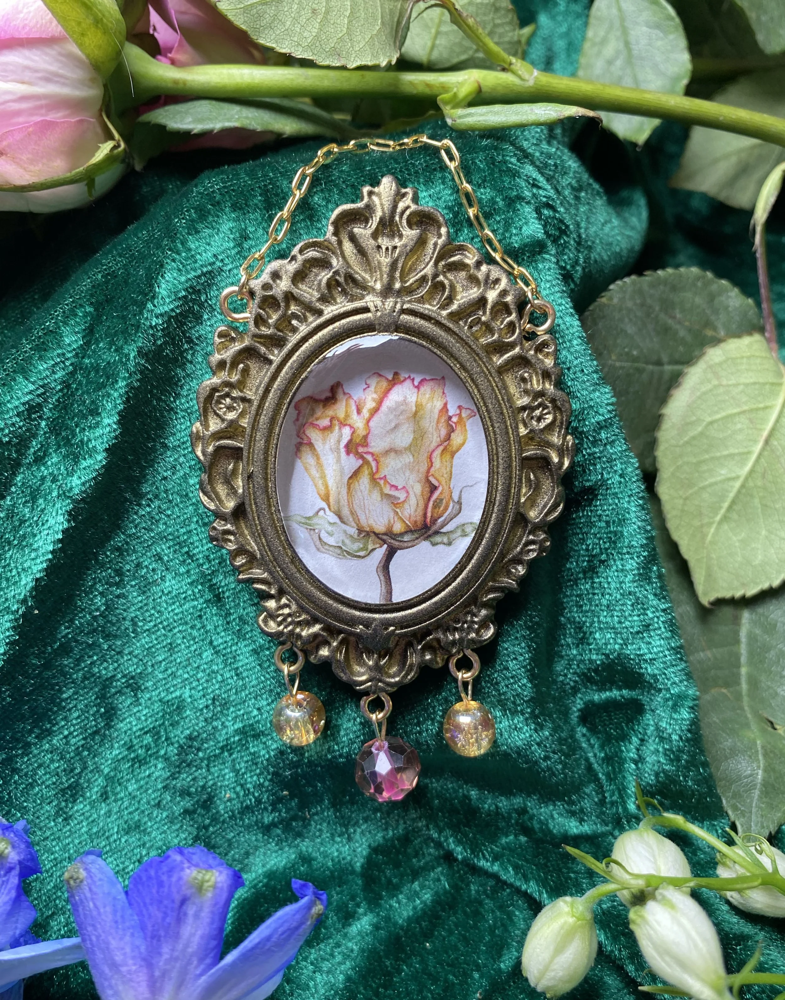 Pink Fringe Wall Jewel