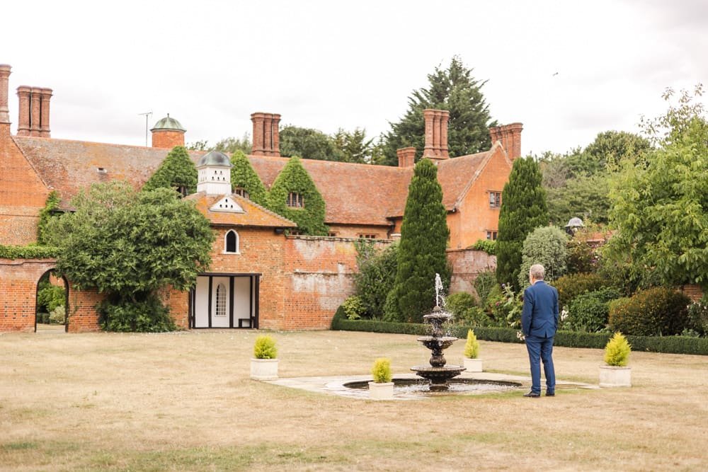 Natural wedding photography Woodhall Manor