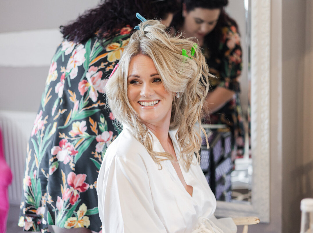 The transformation! 👰&zwj;

We love joining you while you're getting ready in the morning; it is such a special time as you transform into a bride, with all your girls around you. Whether it's calm or chaos, it's all part of the story of your weddin