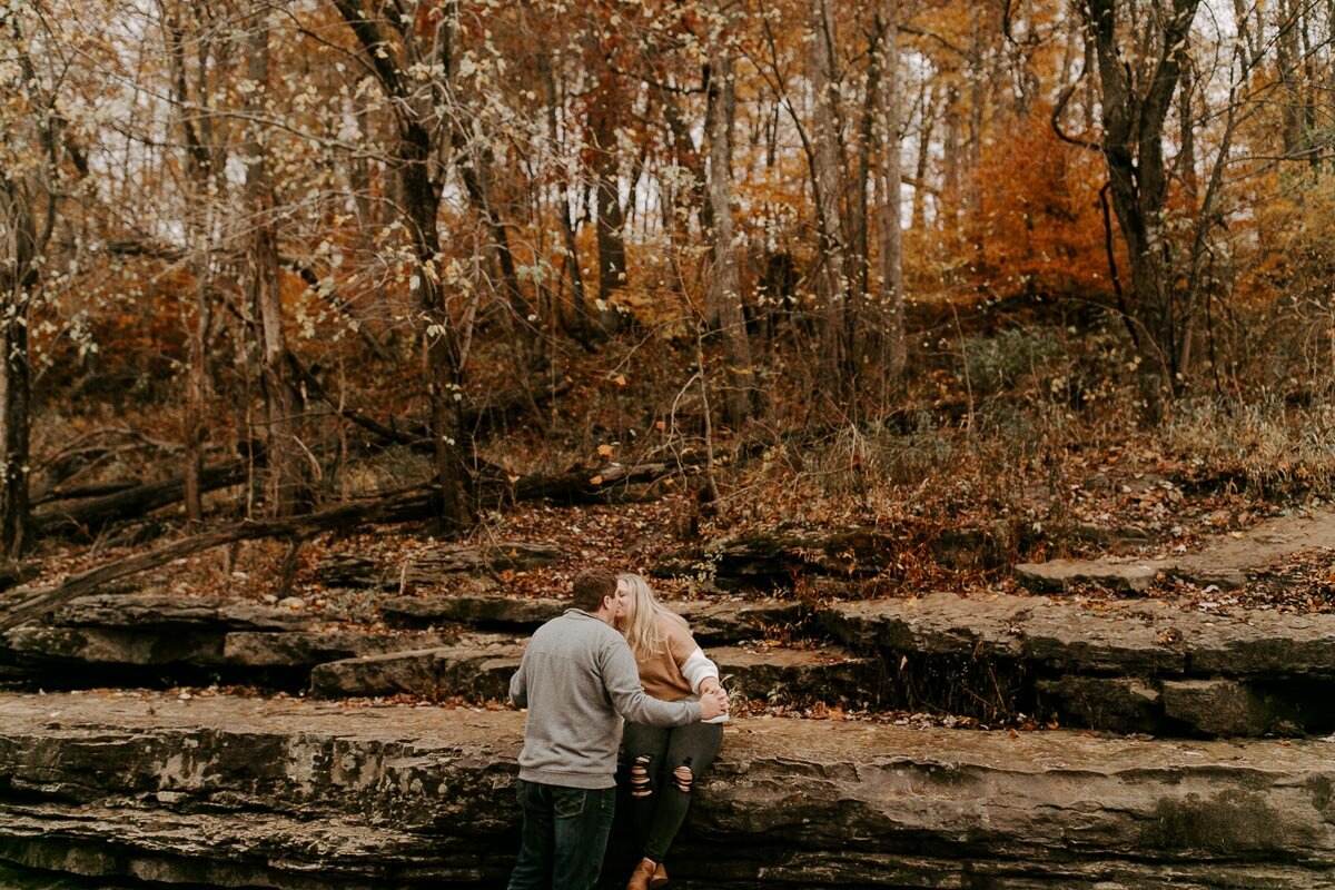 midwest-autumn-engagement-session-4.jpg