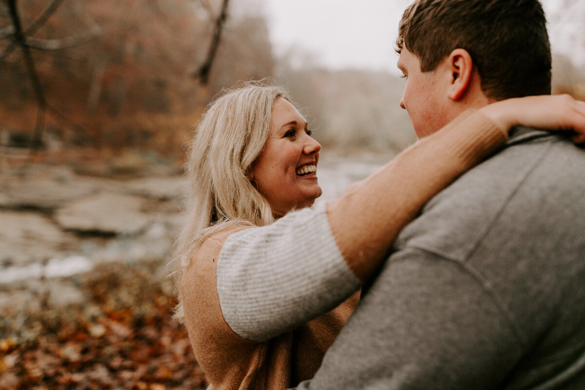 midwest-autumn-engagement-session-3.jpg
