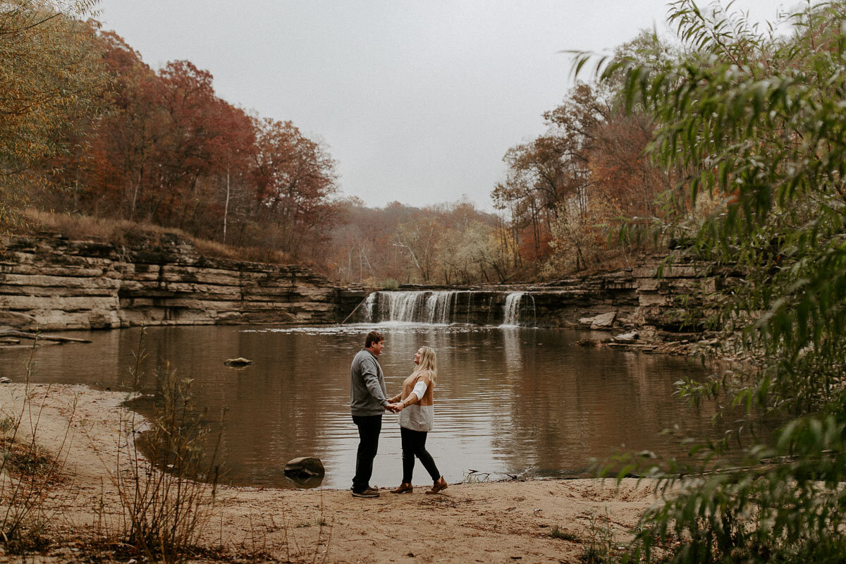 waterfall-autumn-engagement-session-10.jpg