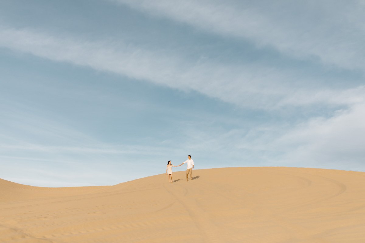 california-sand-dunes-engagement-2.jpg