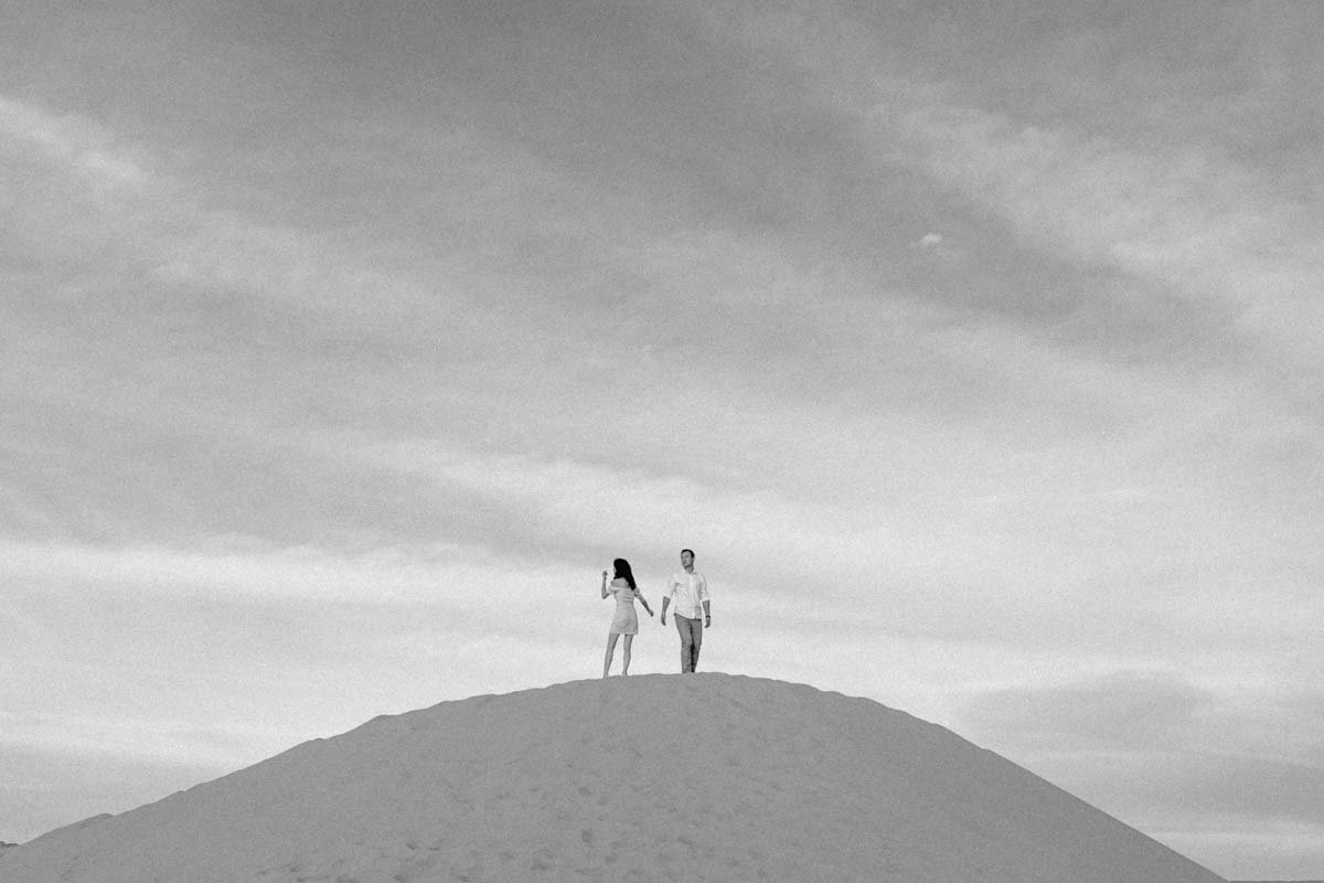 california-sand-dunes-engagement-34.jpg