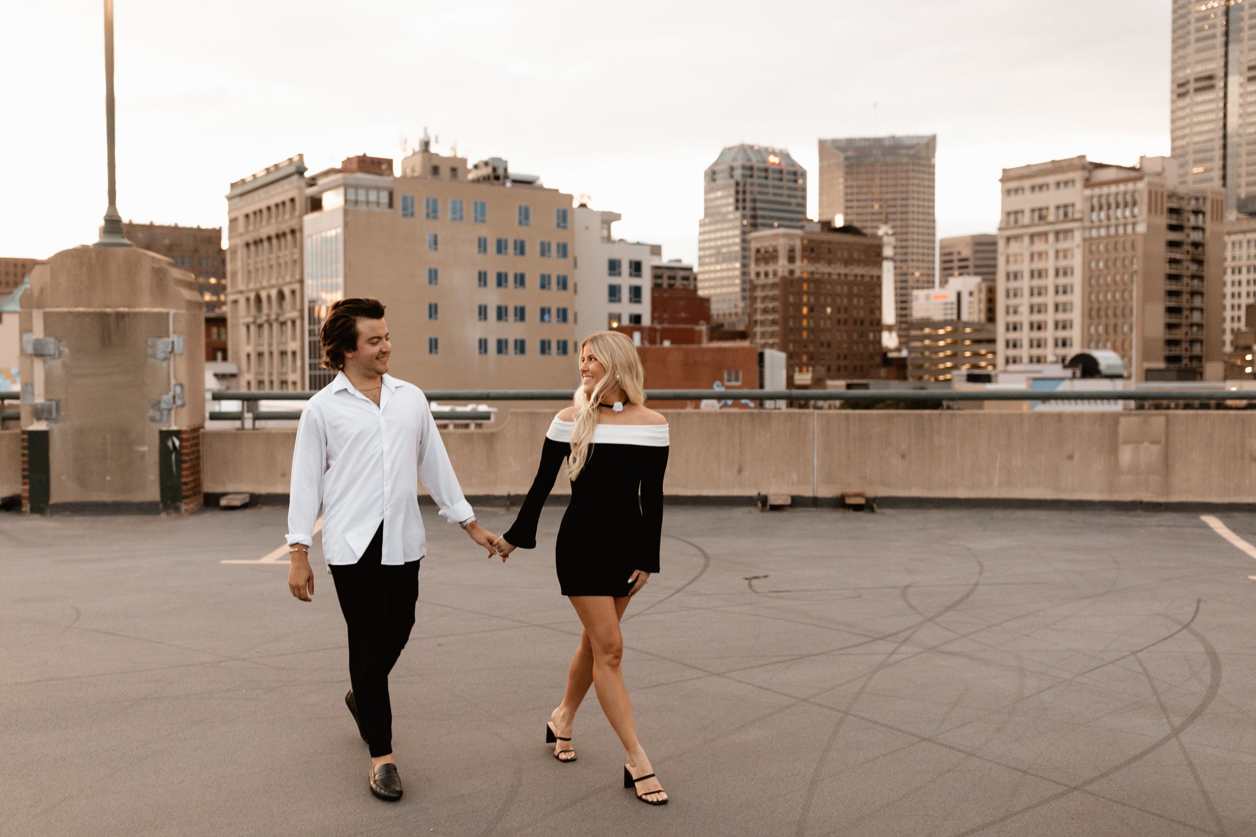 downtown-indianapolis-engagement-shoot-30.jpg