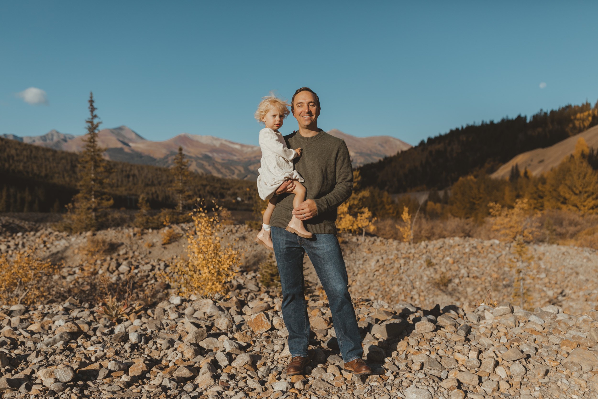 breckenridge-colorado-mountain-family-photoshoot-2.jpg