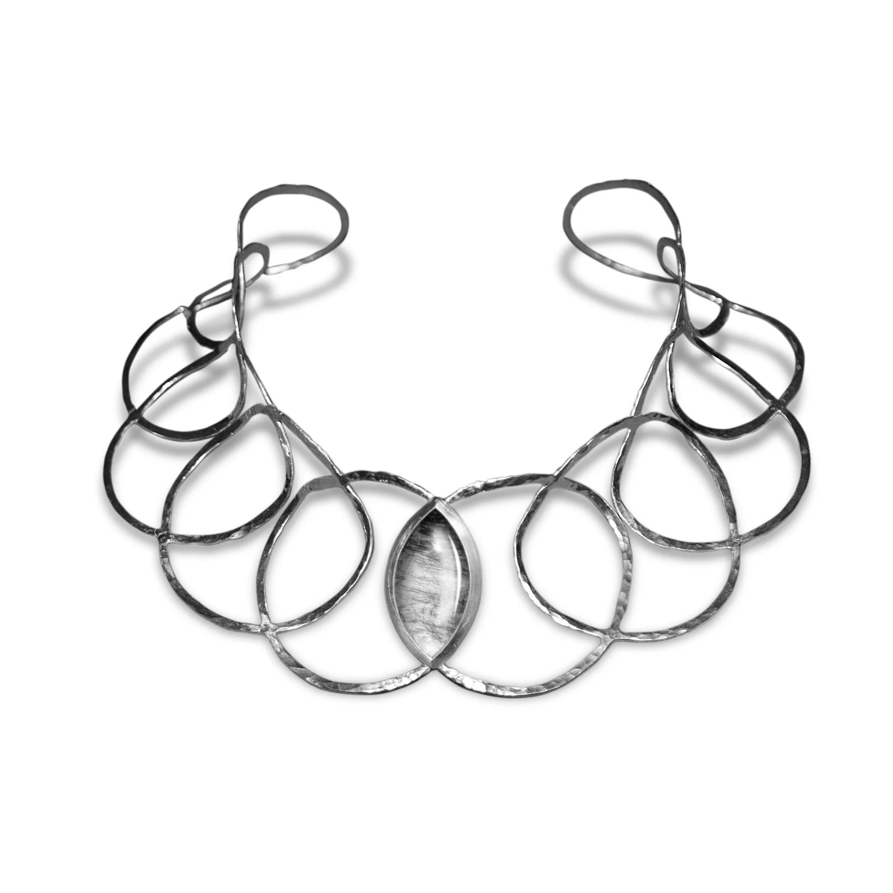 Collar con pelos.jpg