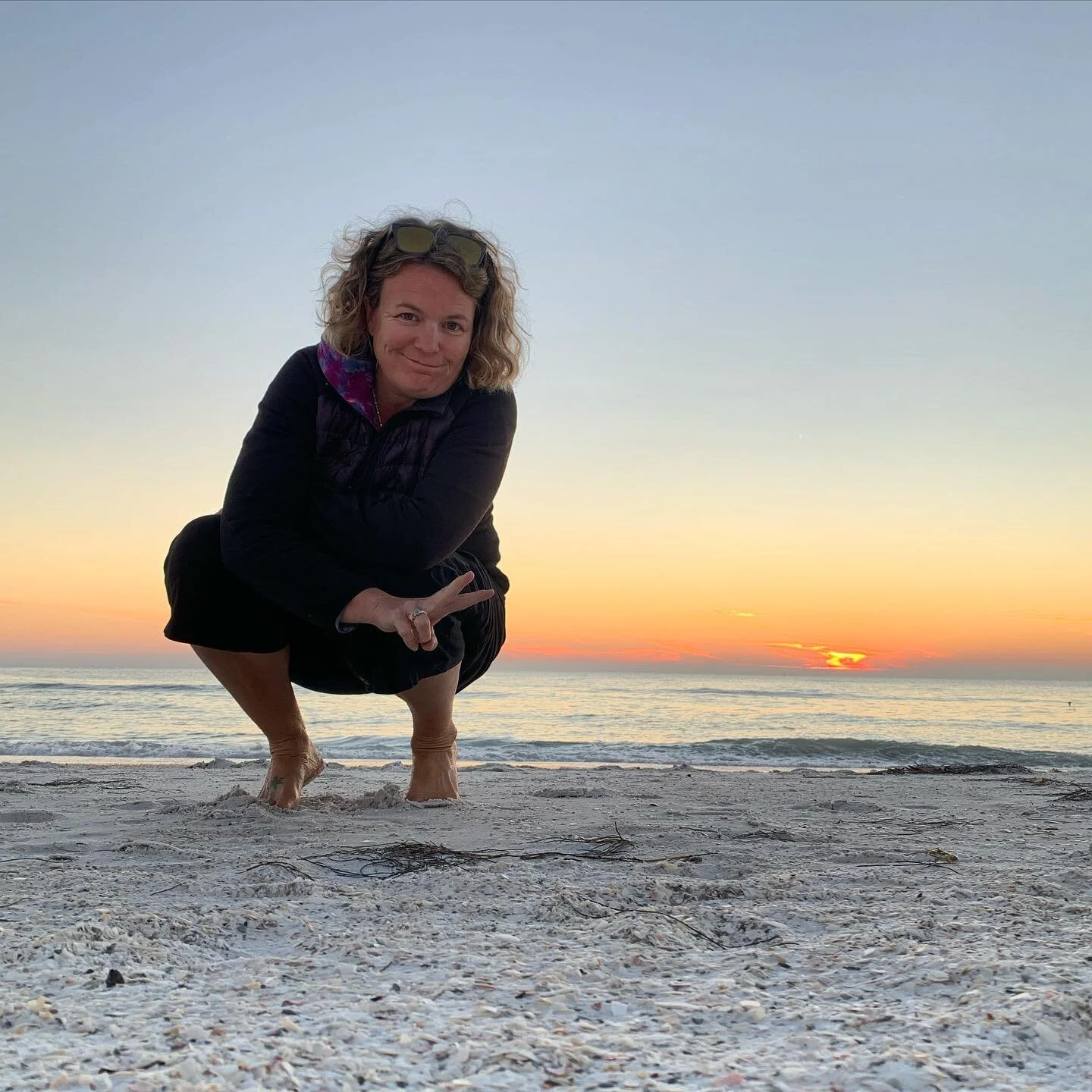 Grateful for Solo
Sunset and
Beach Meditation 
Someone share with me the structure of a haiku...π«
#ratherbecreative
#ratherbe
#handpaintedornaments
#annamariaisland
#shopsmall
#emergingartist
#islandartist